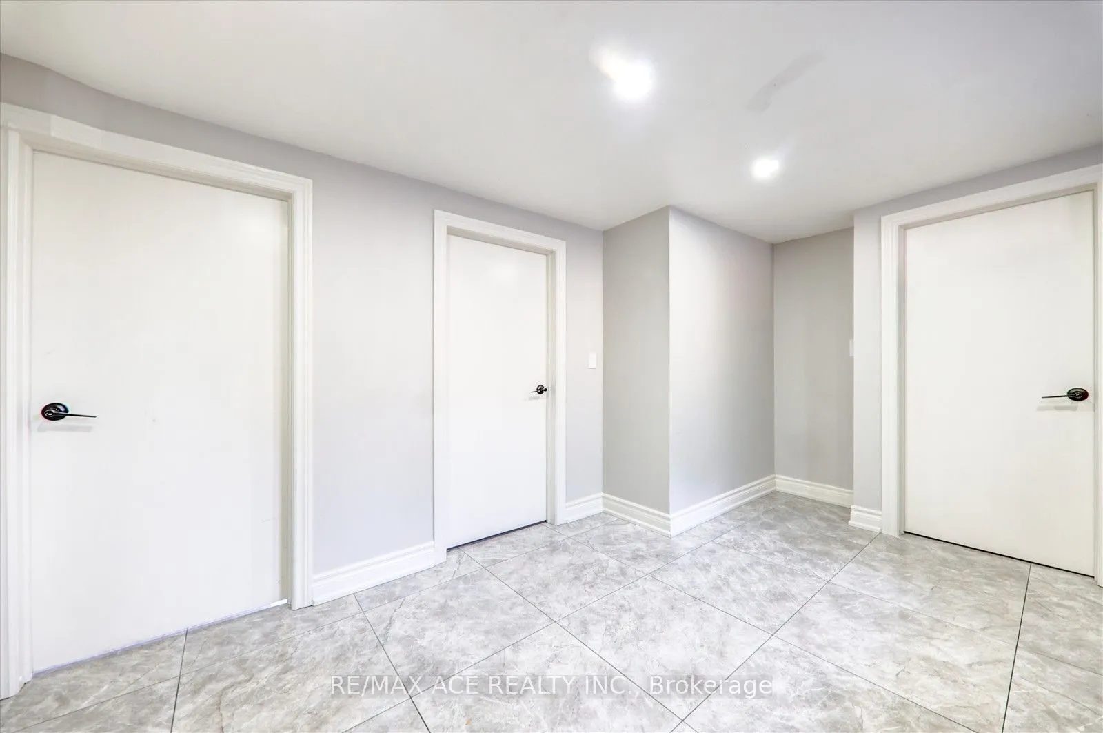 63 Lynvalley Crescent