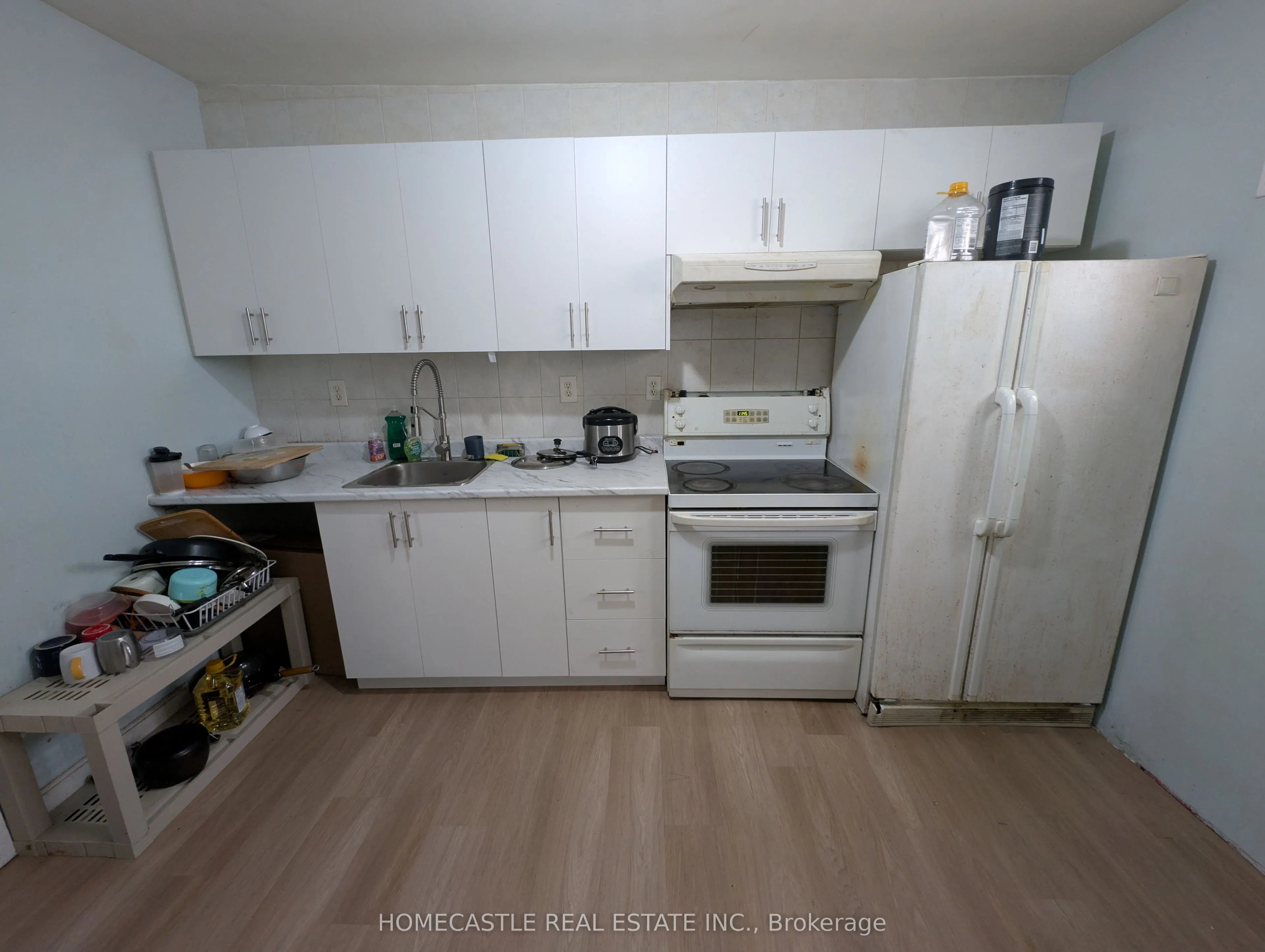 36 Richmond Street E