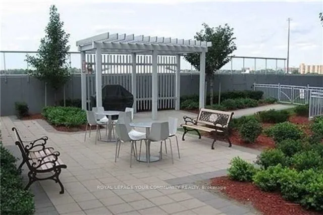 38 Lee Centre Drive, #2002