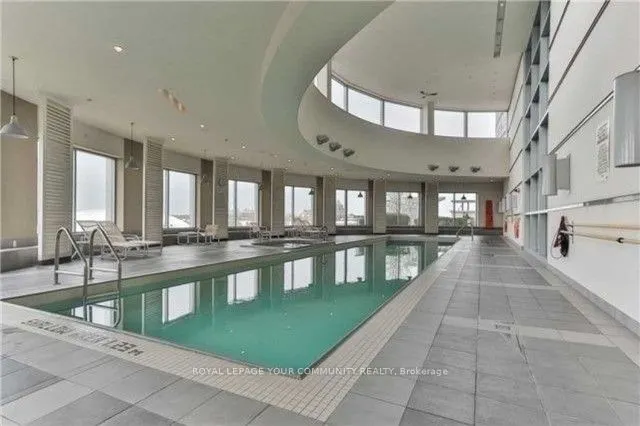 38 Lee Centre Drive, #2002