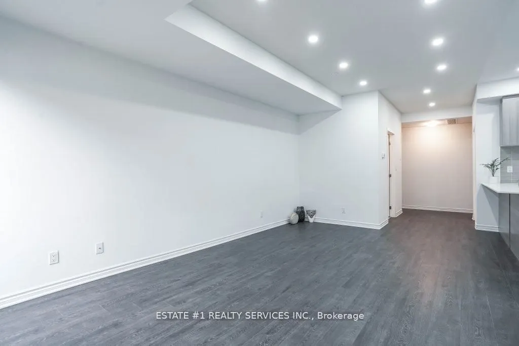 7 Falaise Road, #A