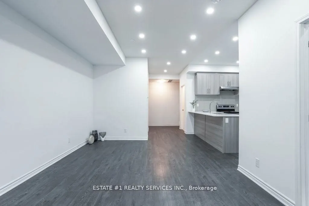 7 Falaise Road, #A