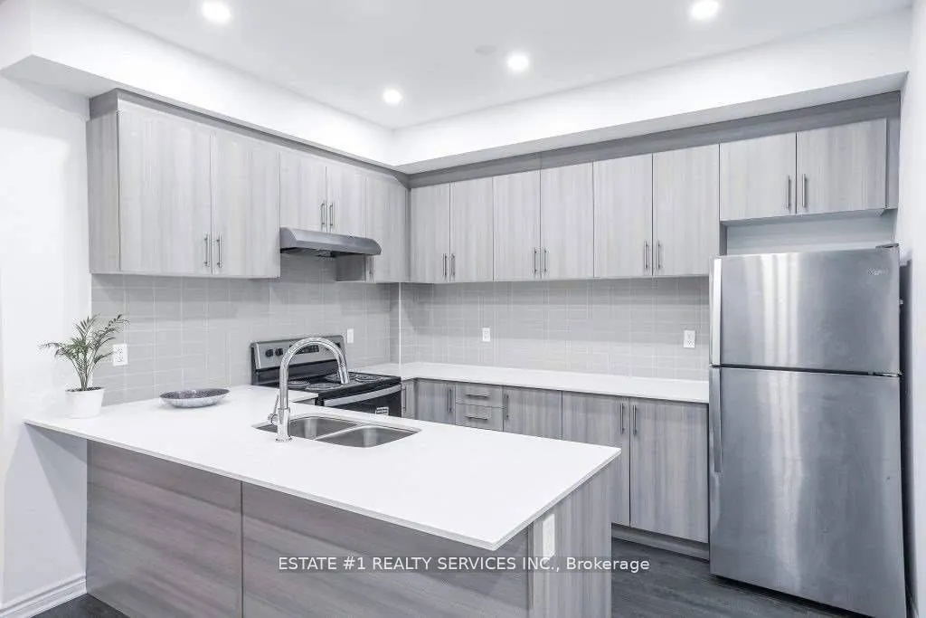 7 Falaise Road, #A