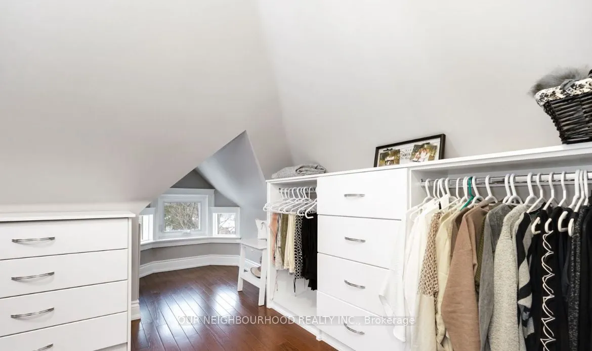 305 Trent Street W