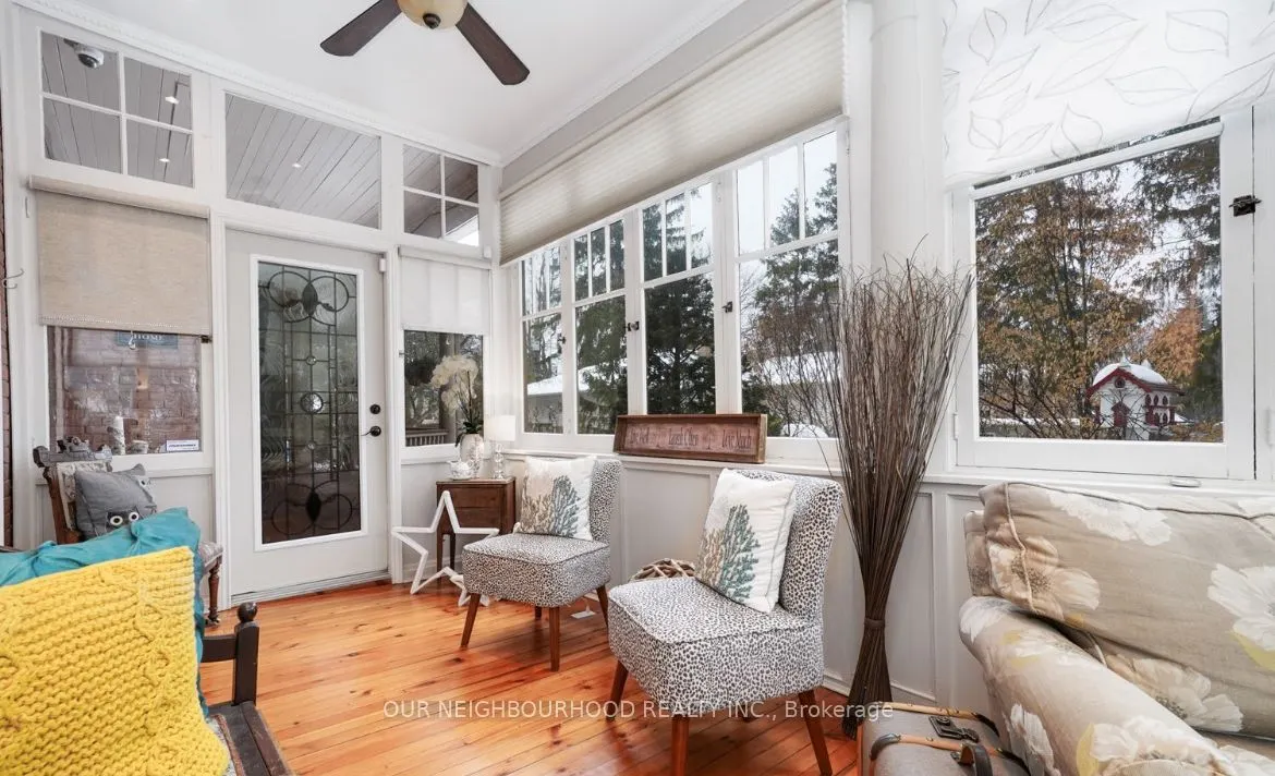 305 Trent Street W