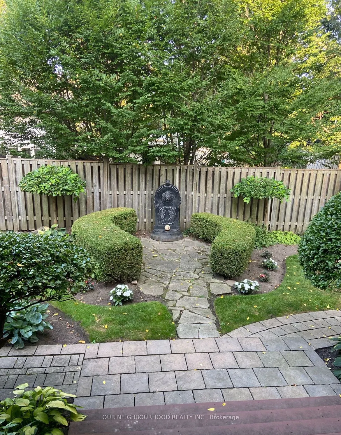 305 Trent Street W