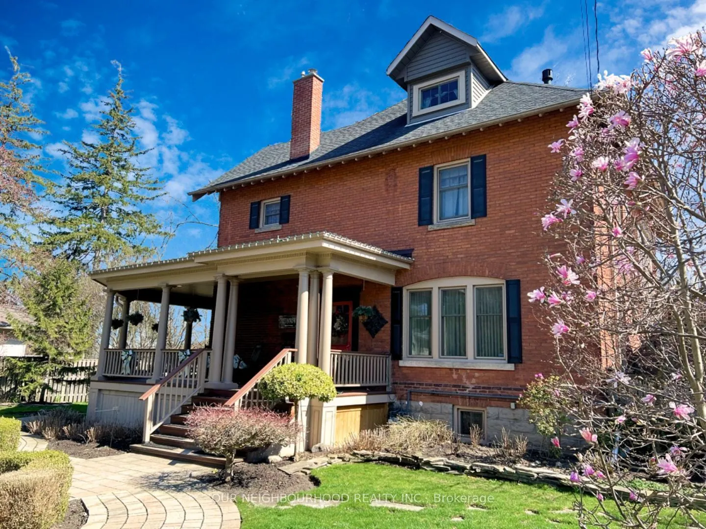 305 Trent Street W
