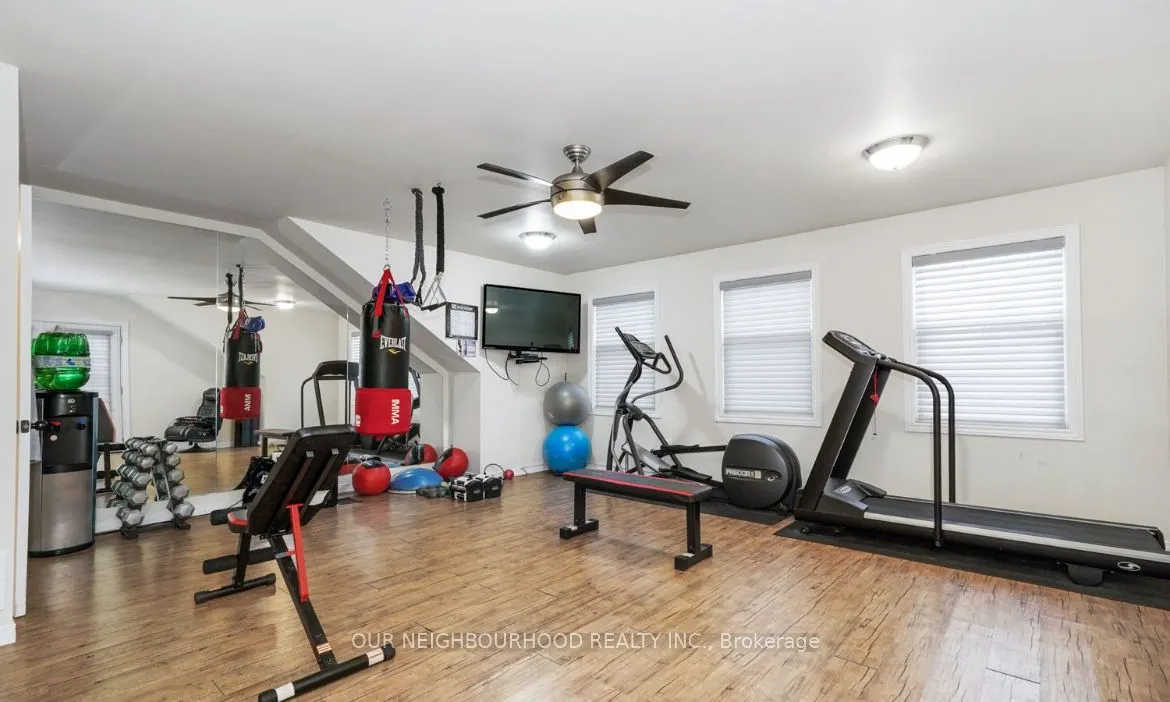 305 Trent Street W