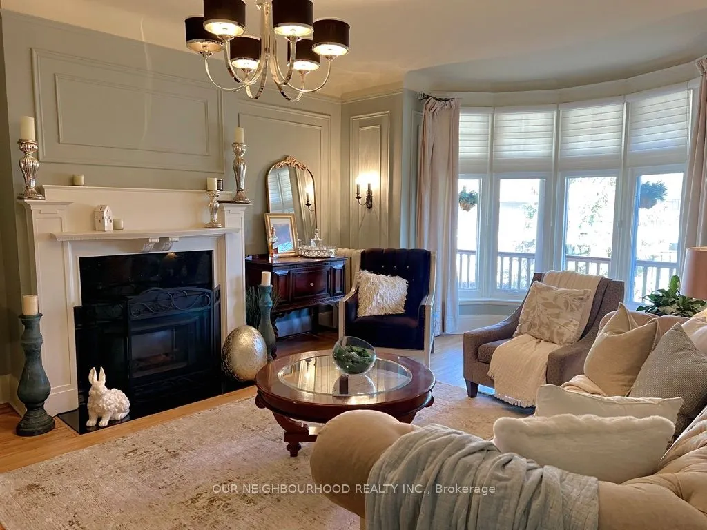 305 Trent Street W