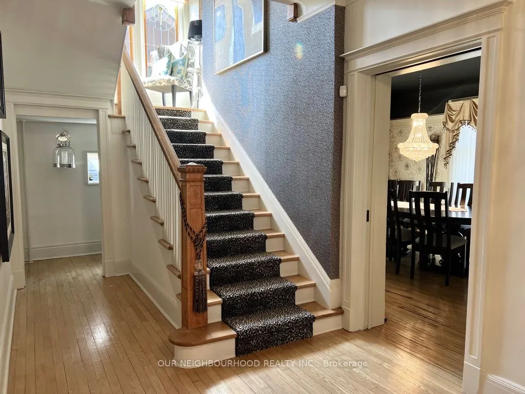 305 Trent Street W