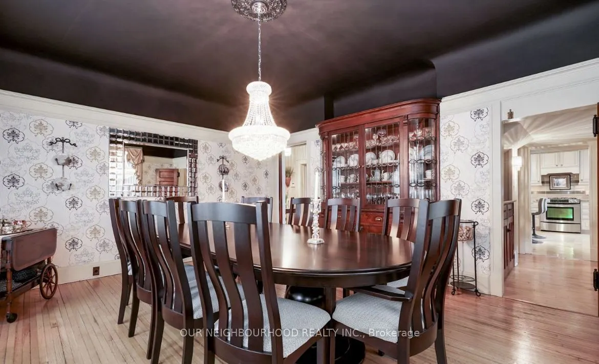 305 Trent Street W