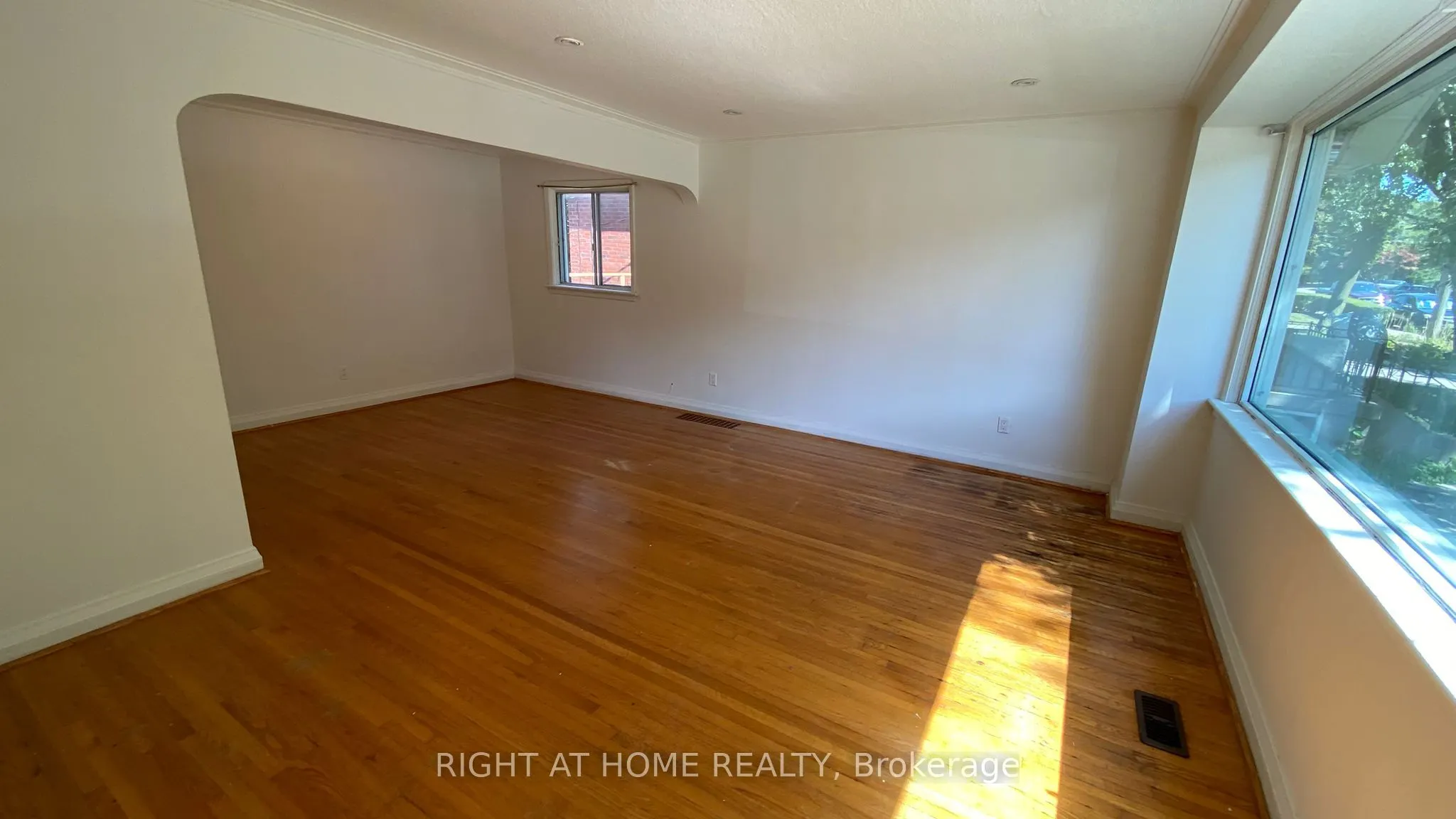 28 Medhurst Road