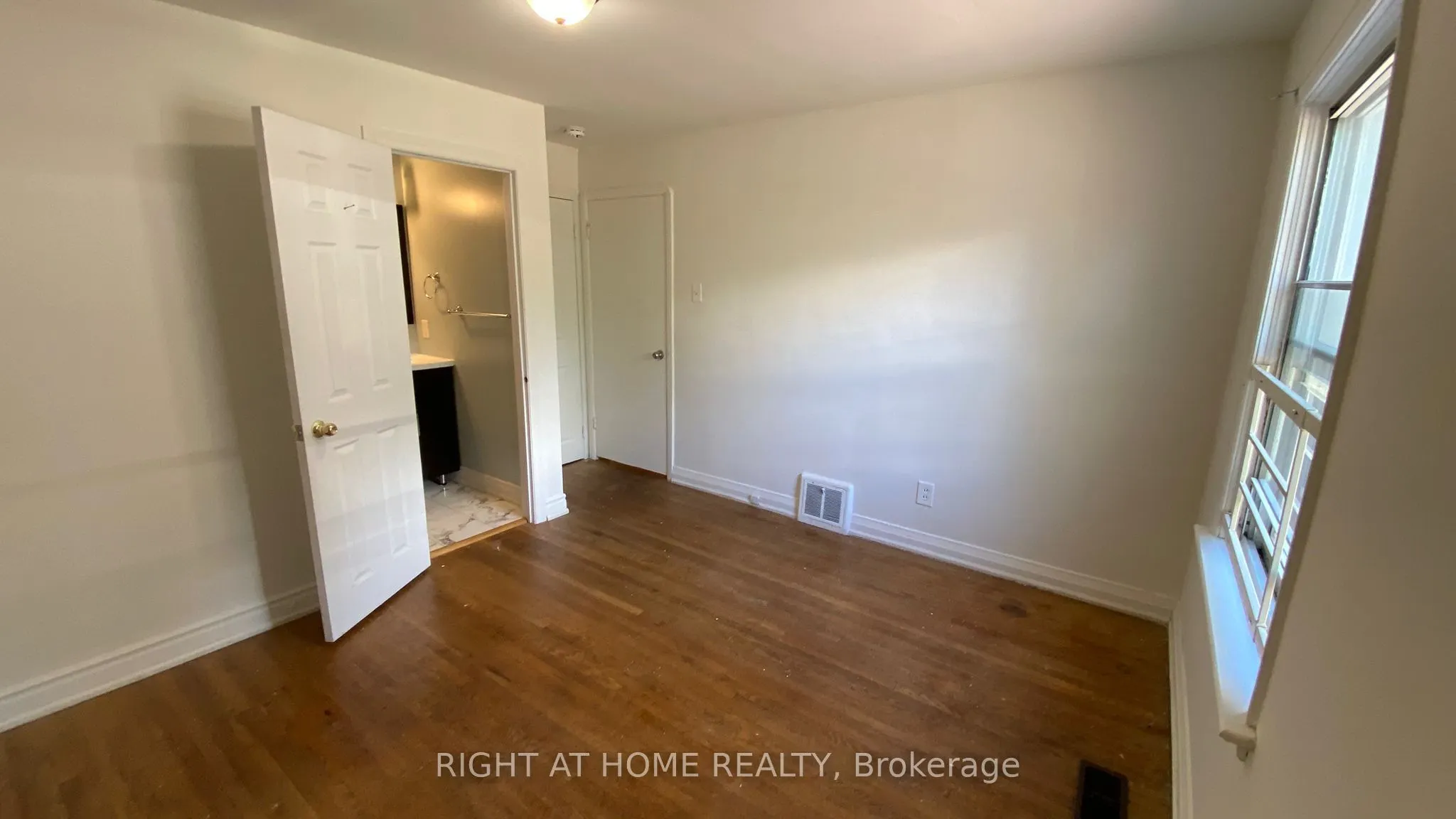 28 Medhurst Road