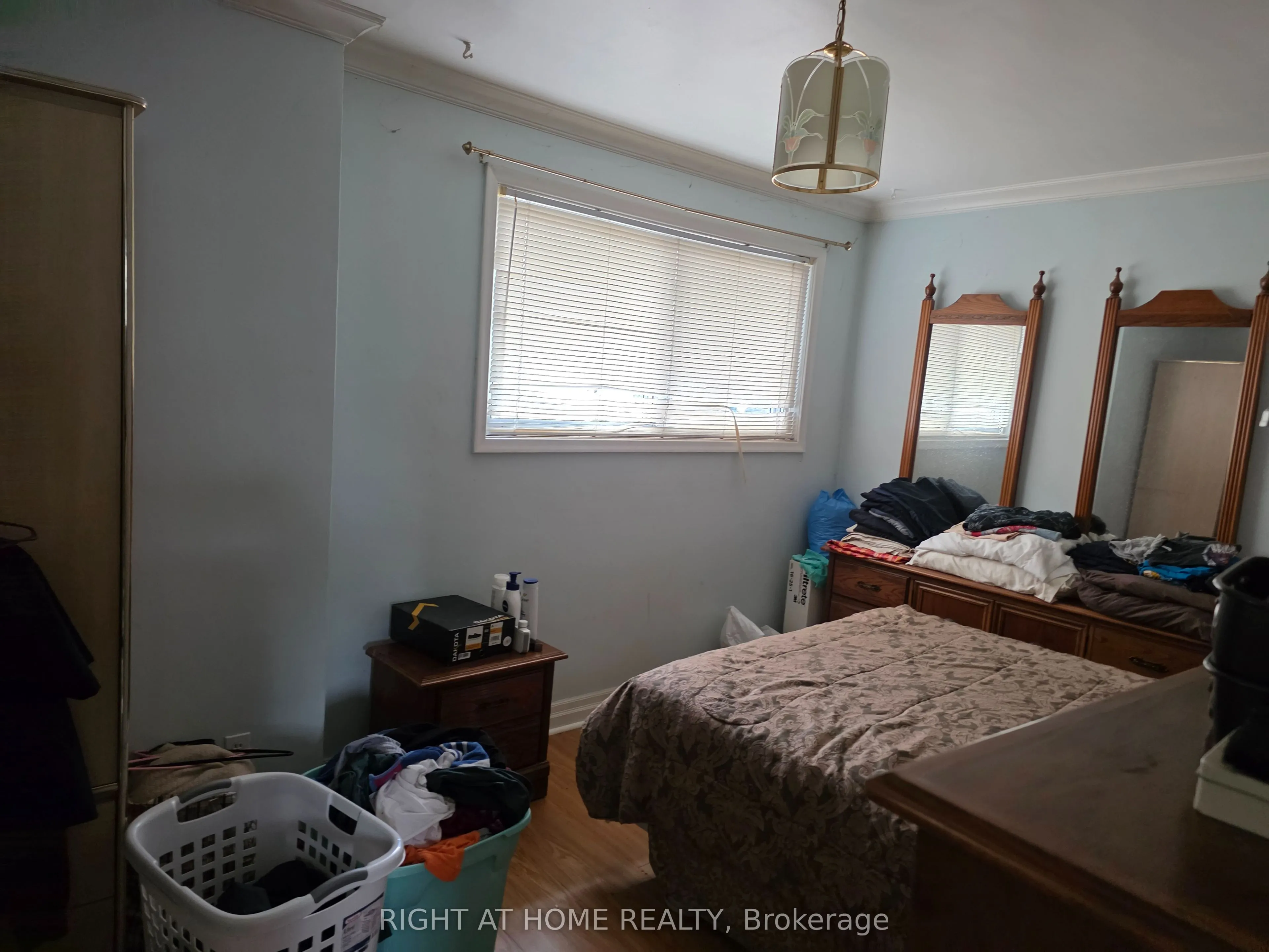 220 Livingston Road