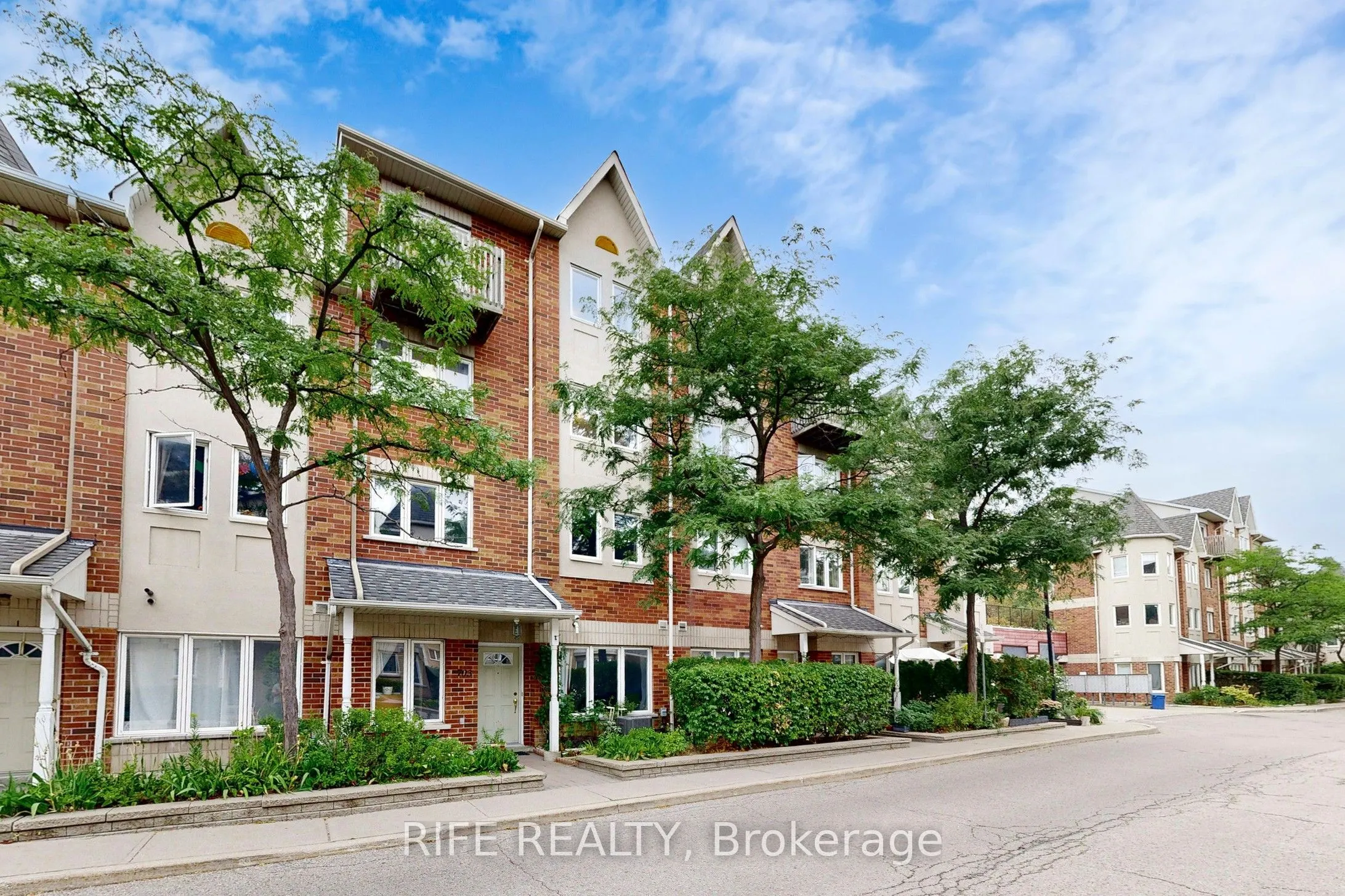 28 Rosebank Drive, #703
