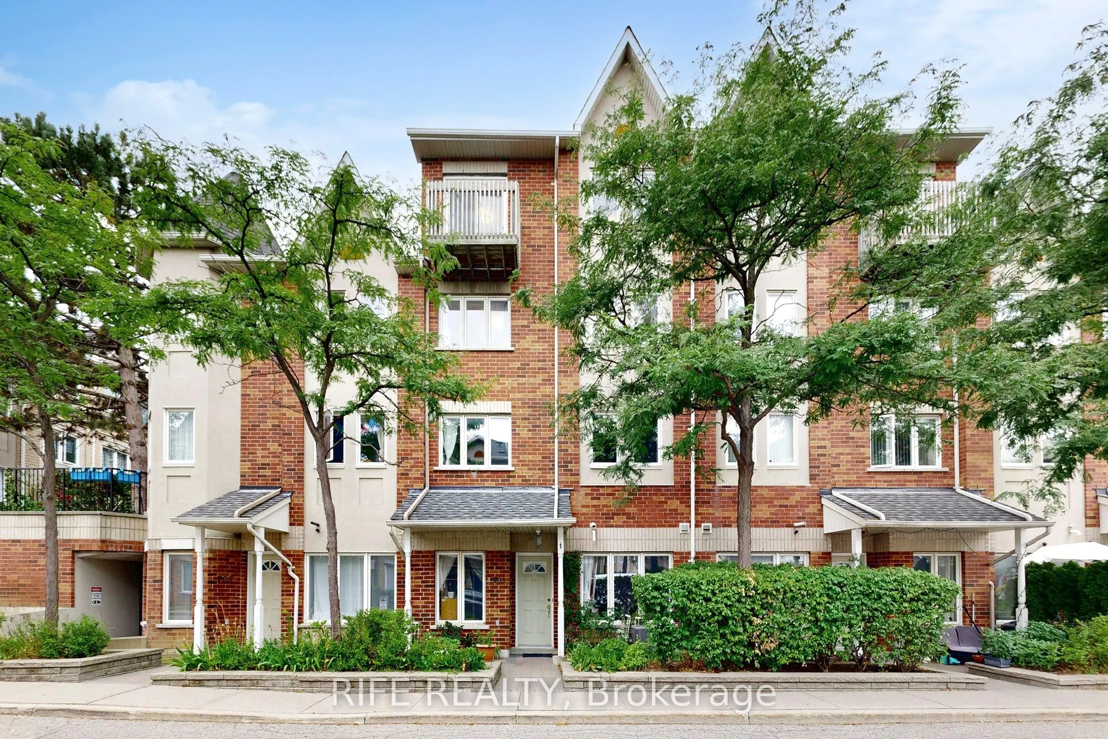 28 Rosebank Drive, #703