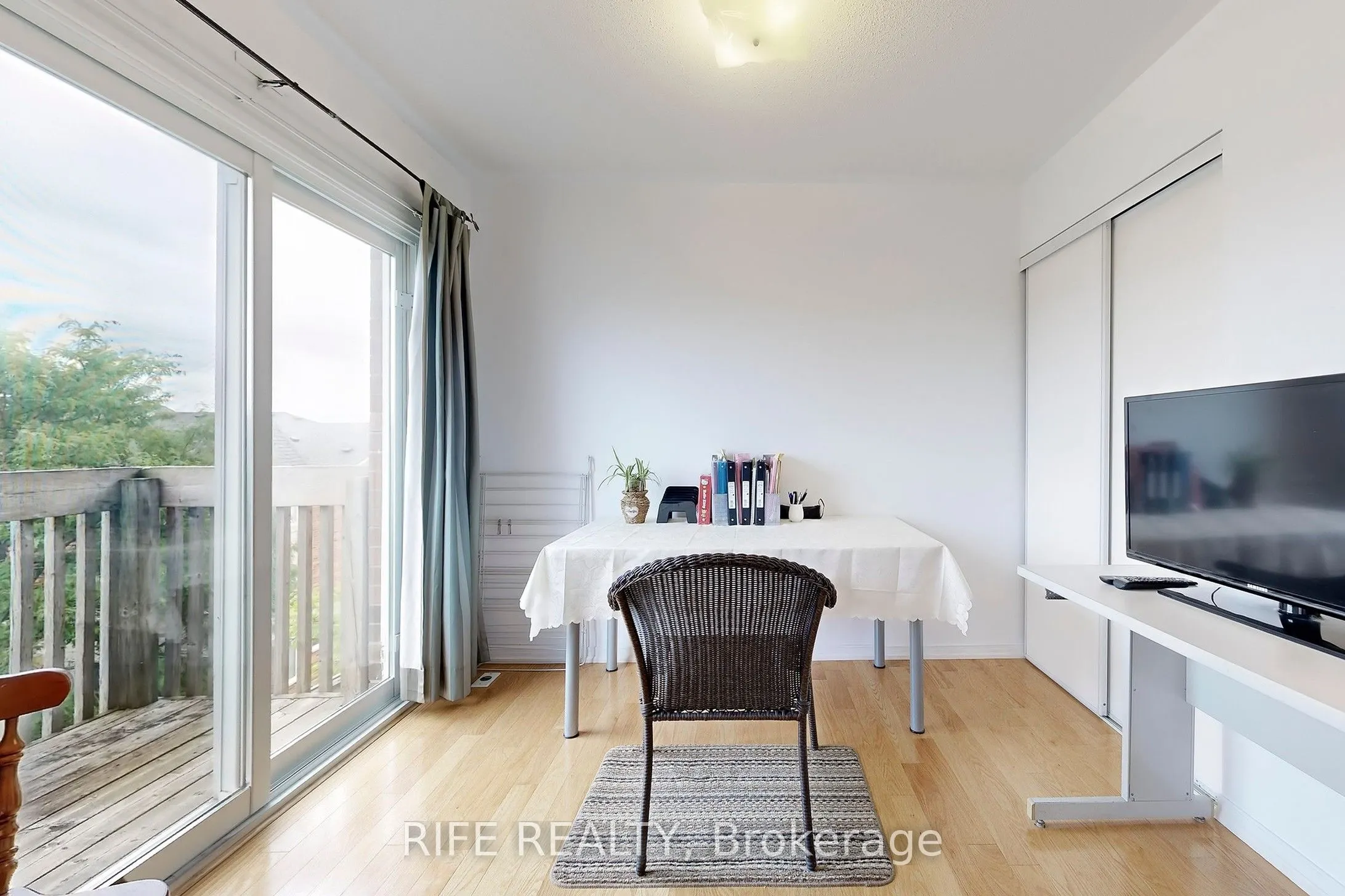28 Rosebank Drive, #703