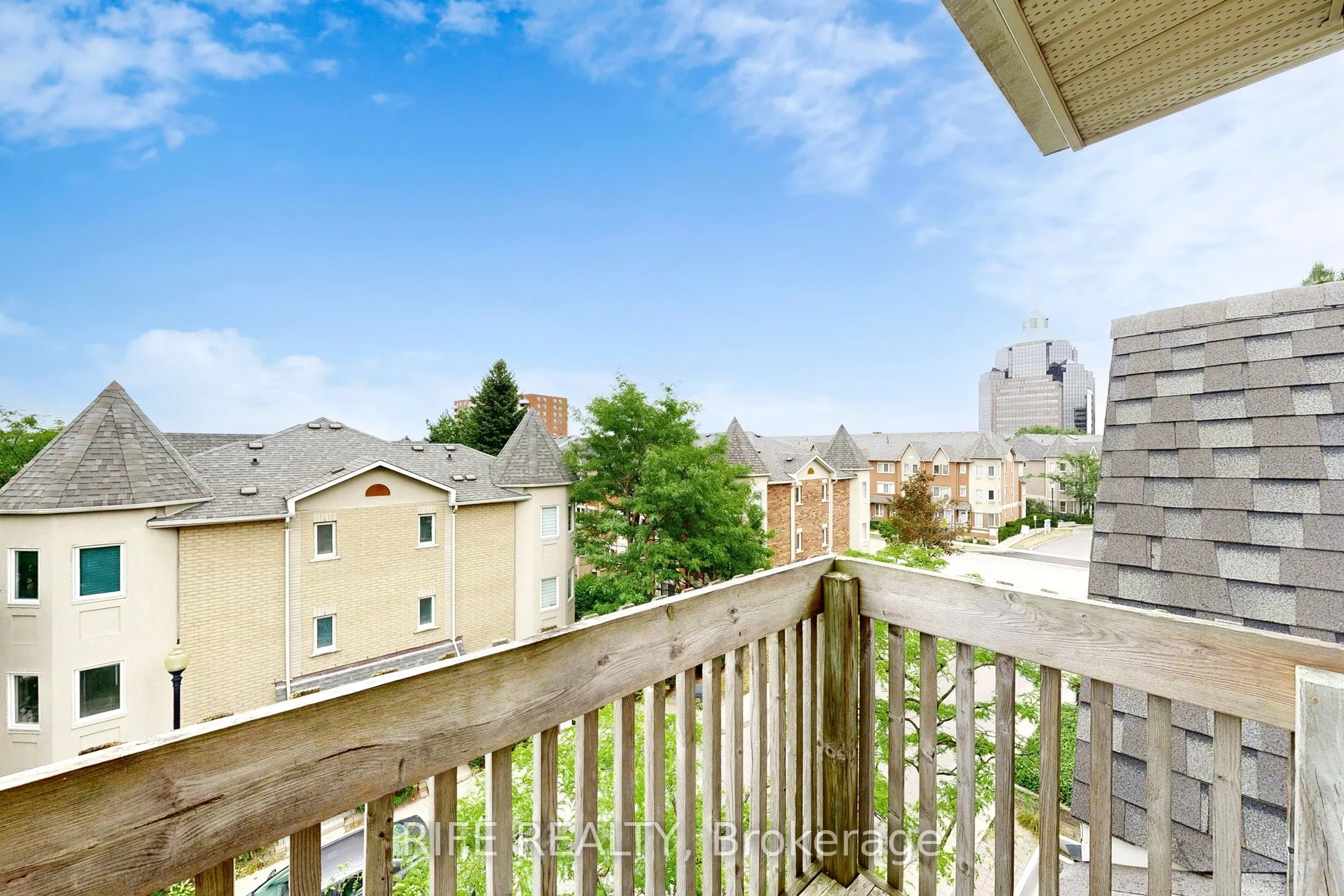 28 Rosebank Drive, #703