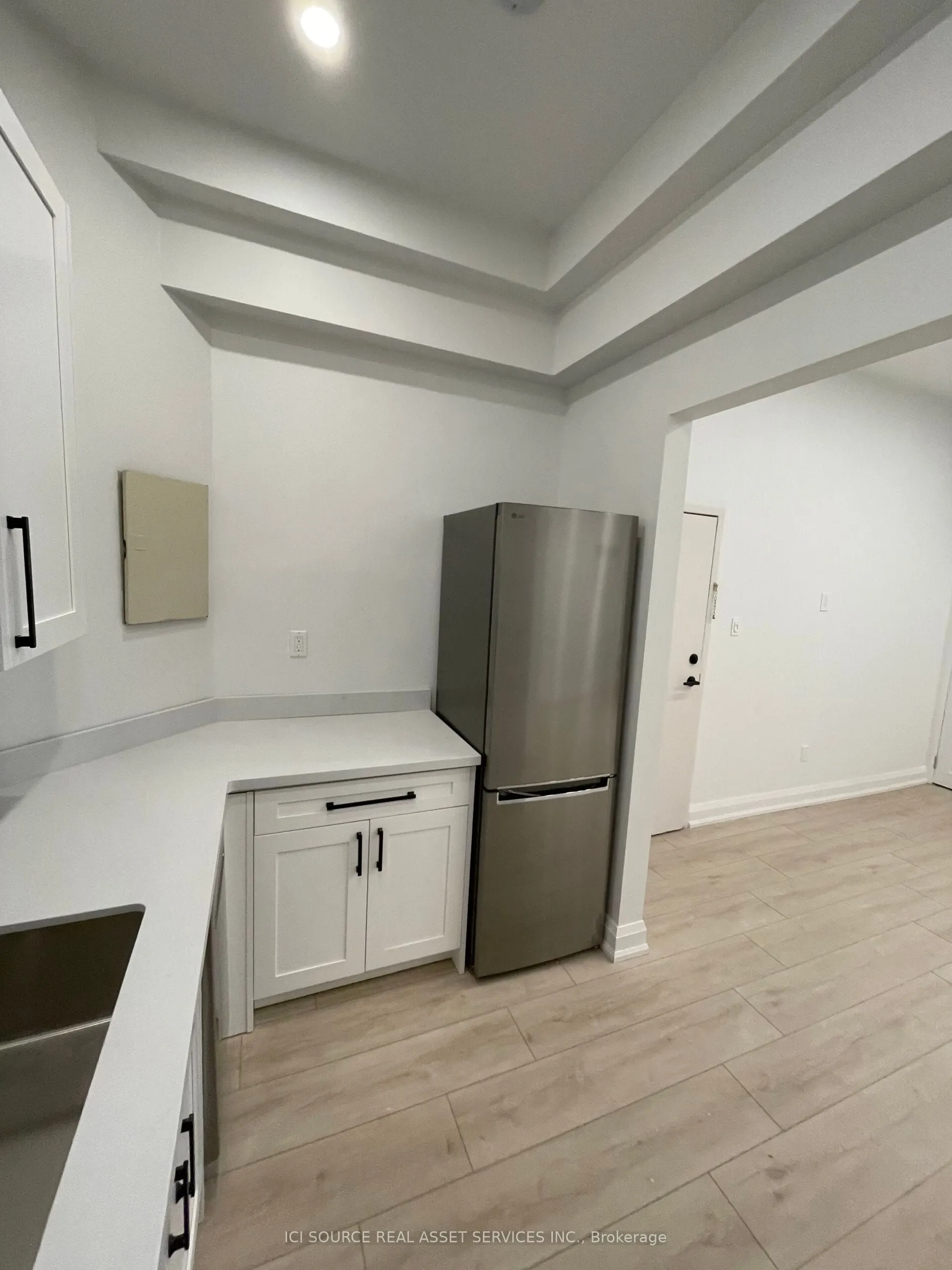754 Queen Street E, #1