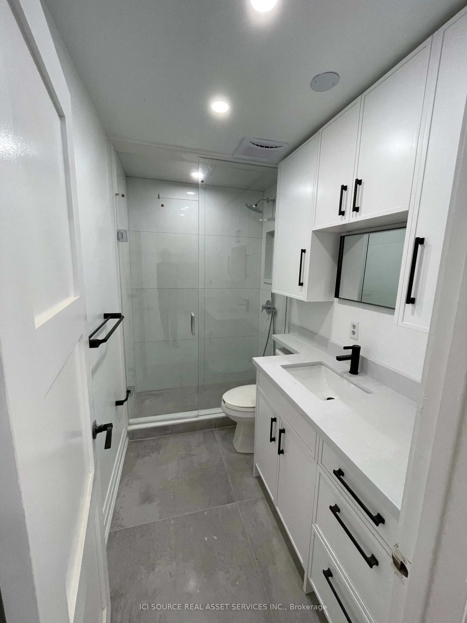 754 Queen Street E, #1