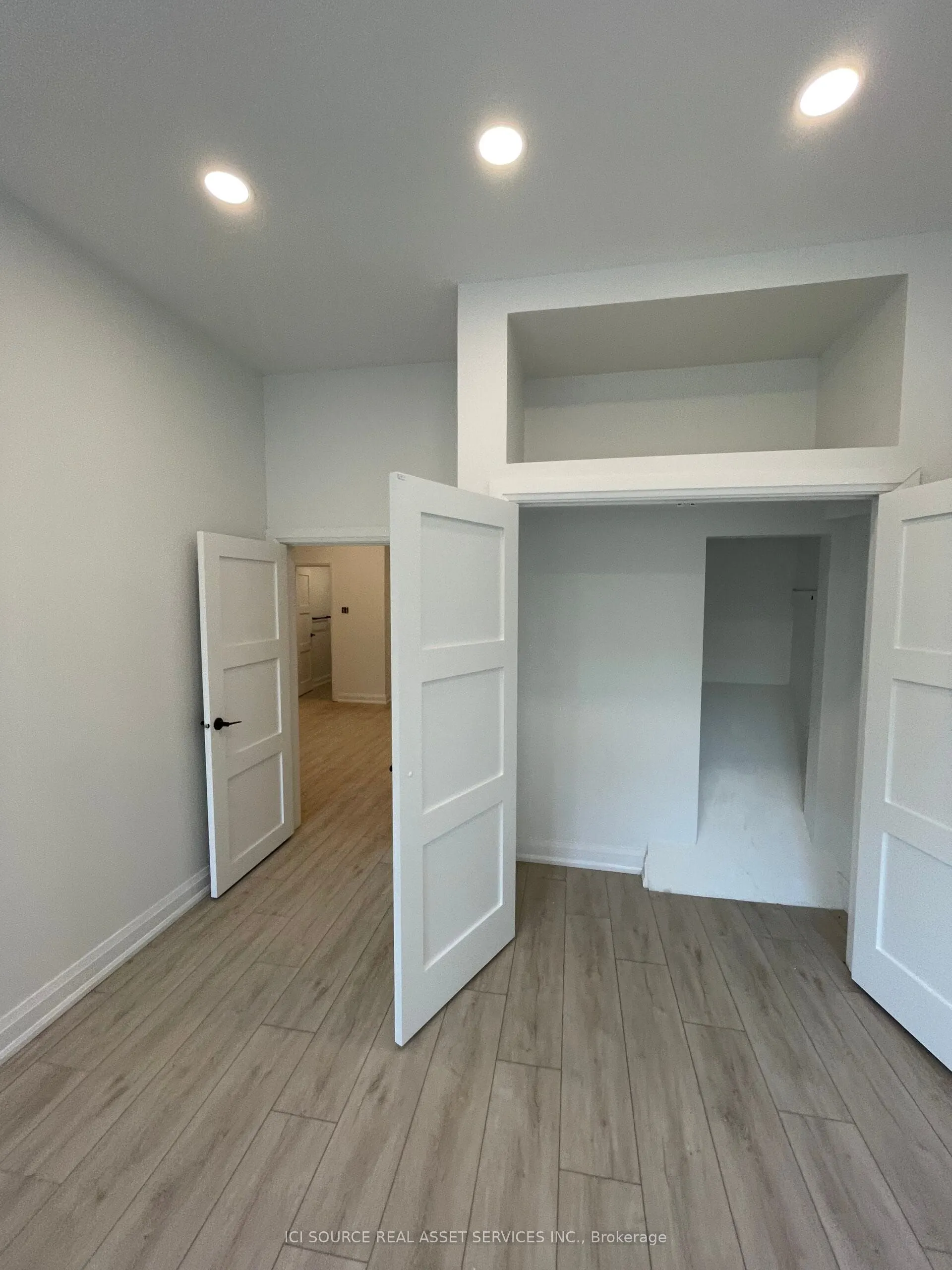 754 Queen Street E, #1