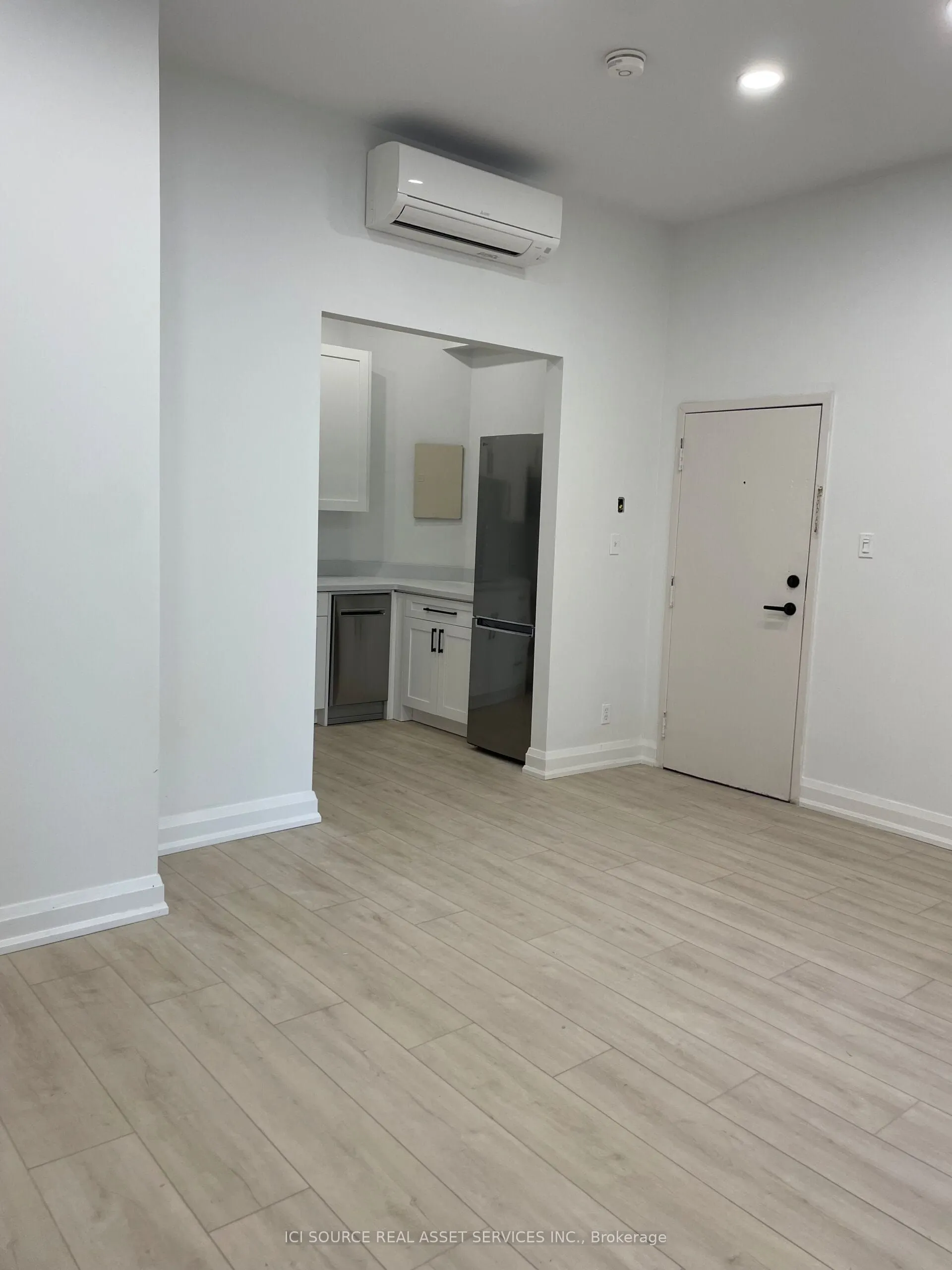 754 Queen Street E, #1