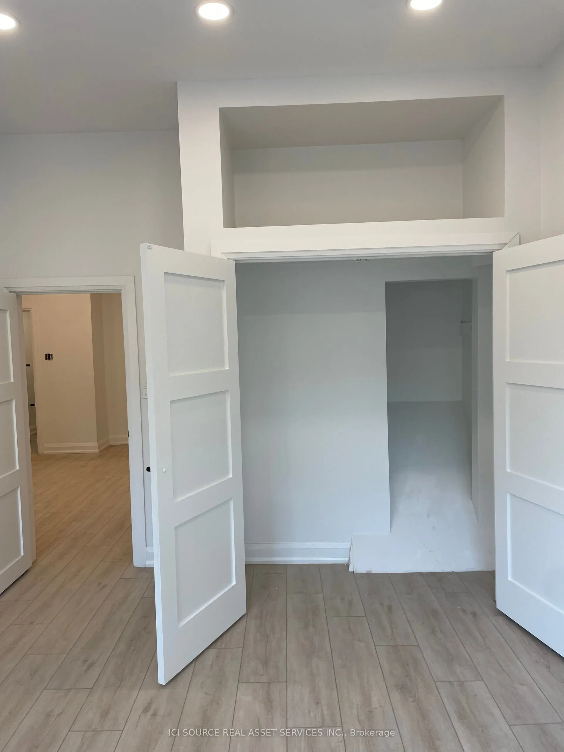 754 Queen Street E, #1