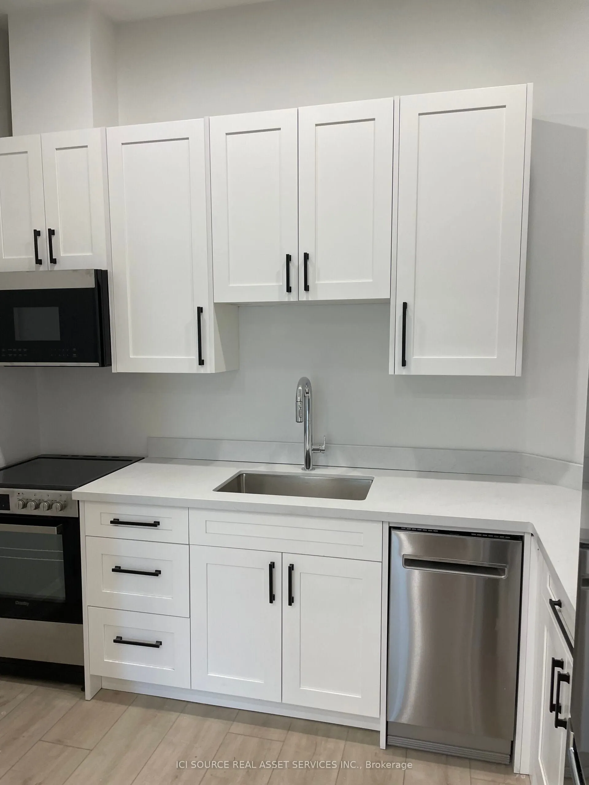 754 Queen Street E, #1