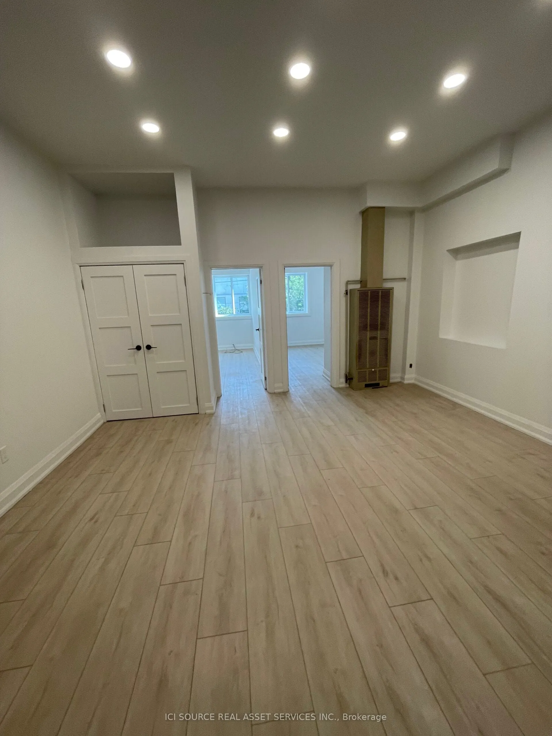 754 Queen Street E, #1