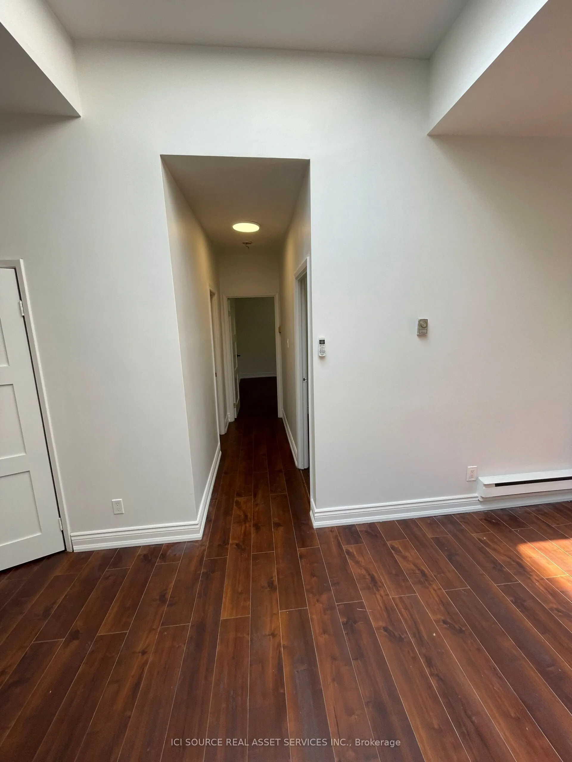 754 Queen Street E, #4