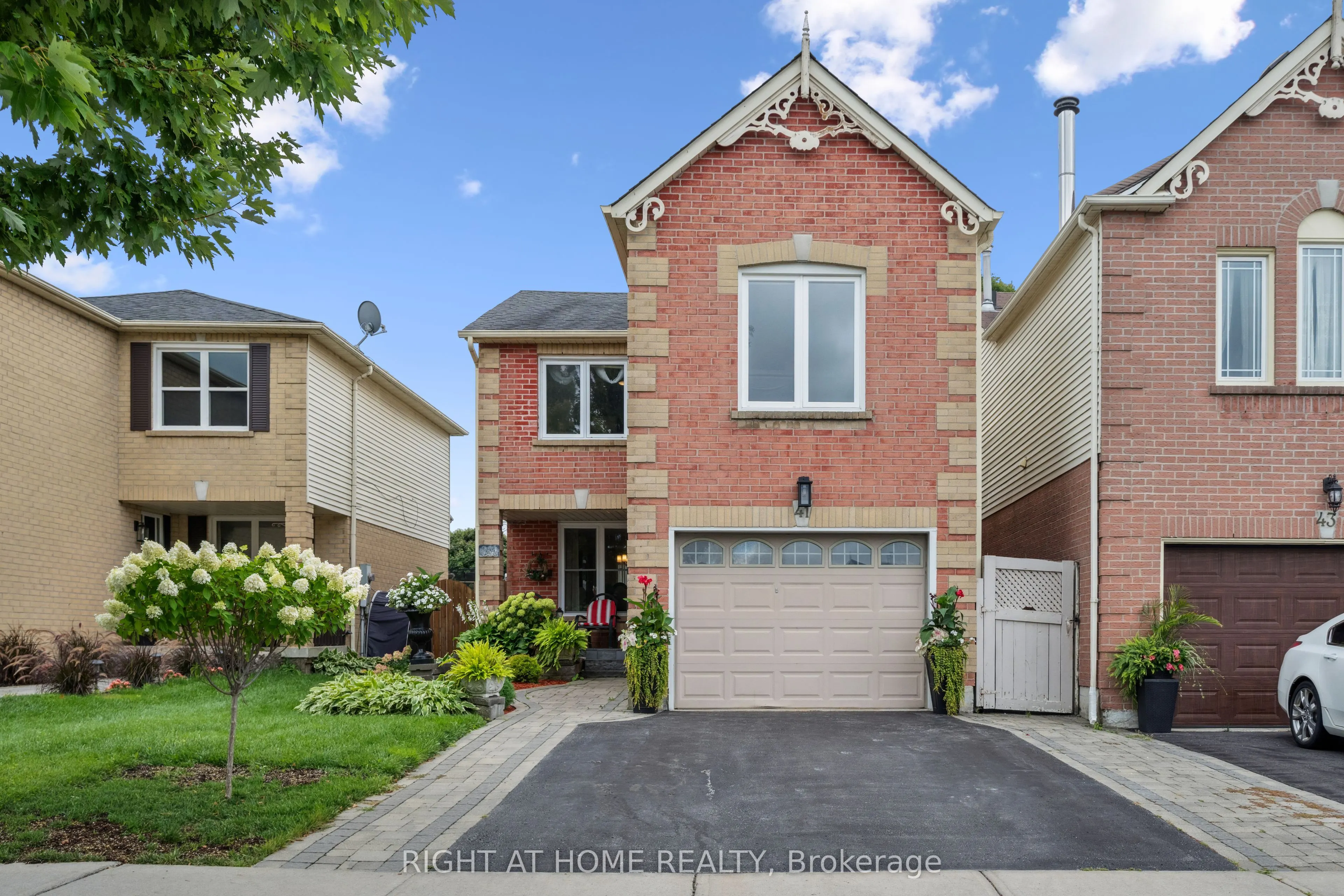 41 Yorkville Drive