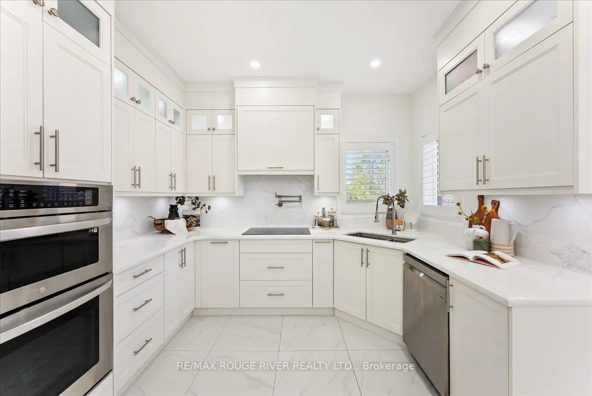 33 Gloria Crescent