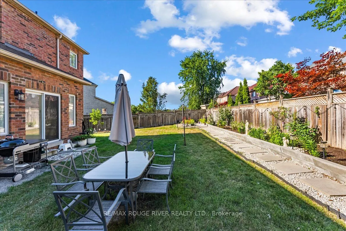 33 Gloria Crescent
