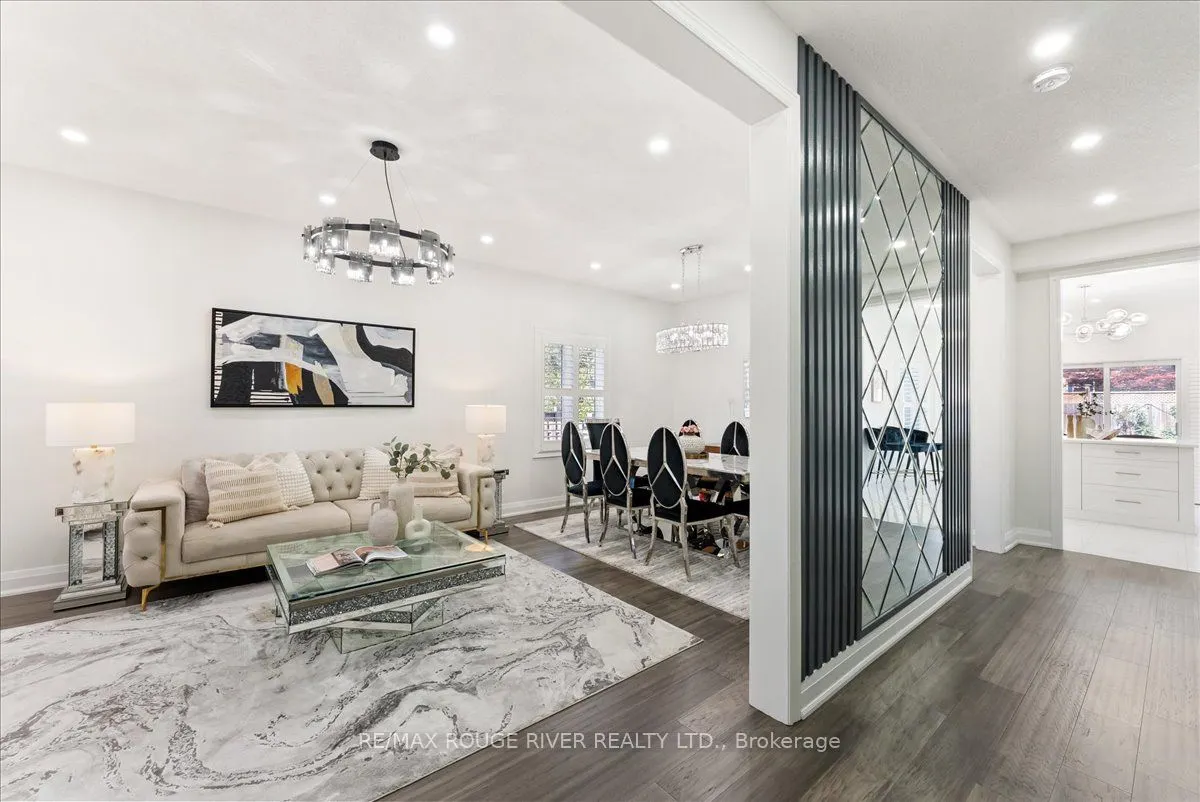 33 Gloria Crescent