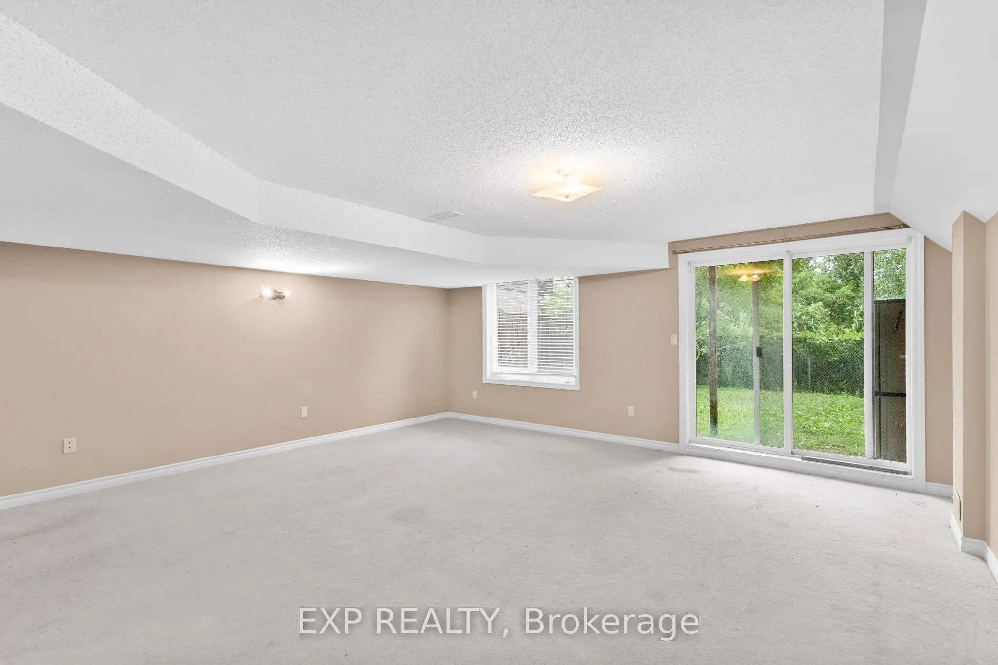 715 Grandview Street N, #19