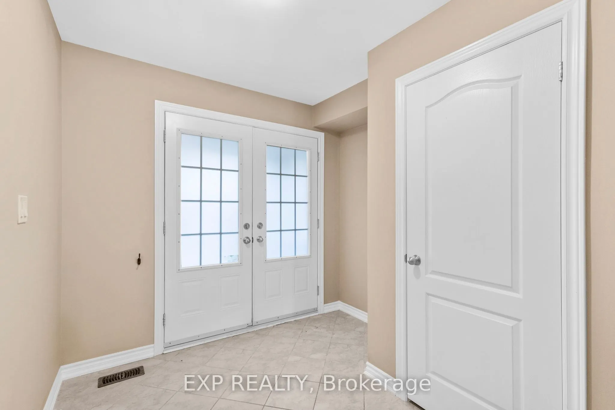 715 Grandview Street N, #19