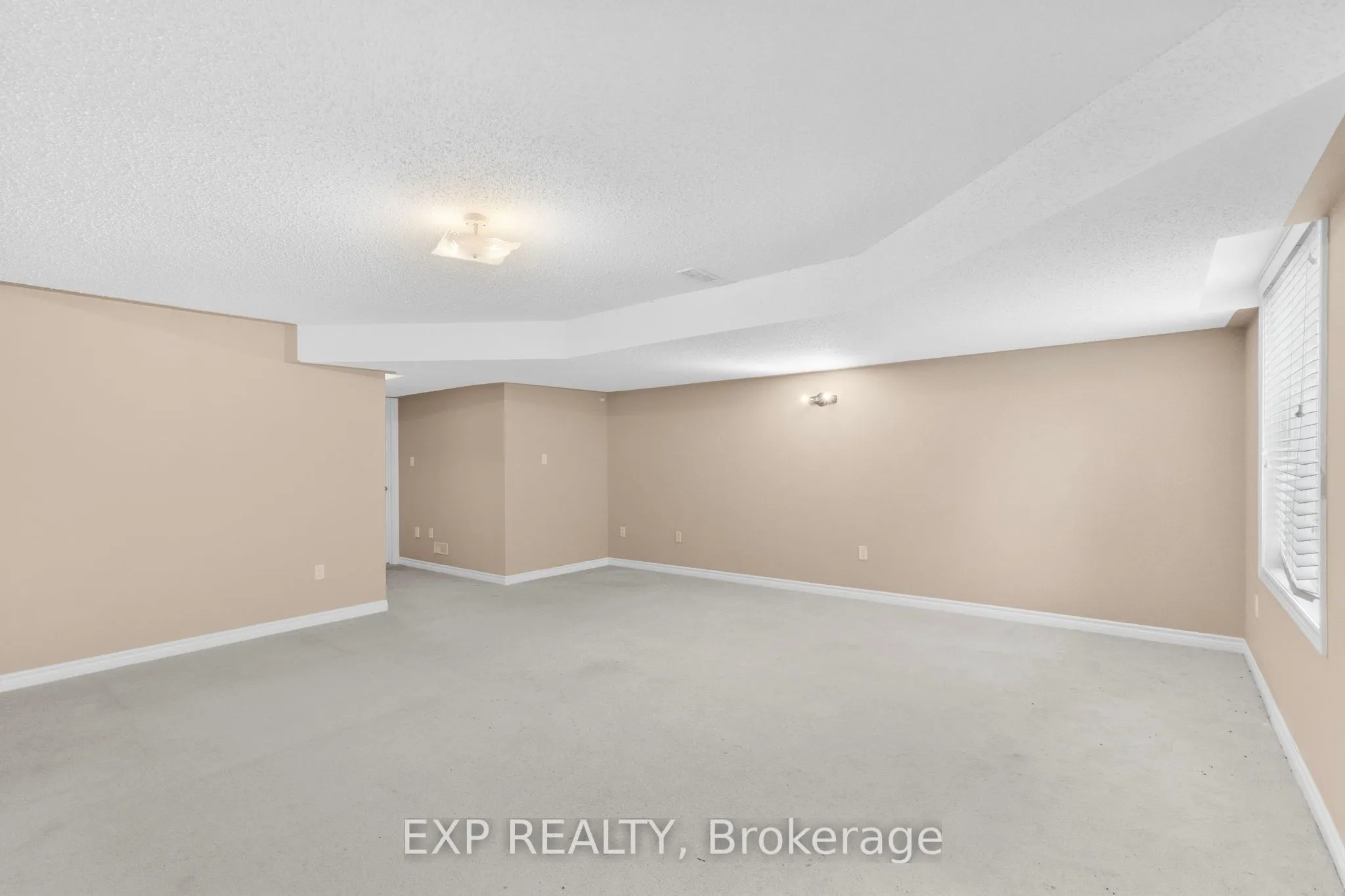 715 Grandview Street N, #19