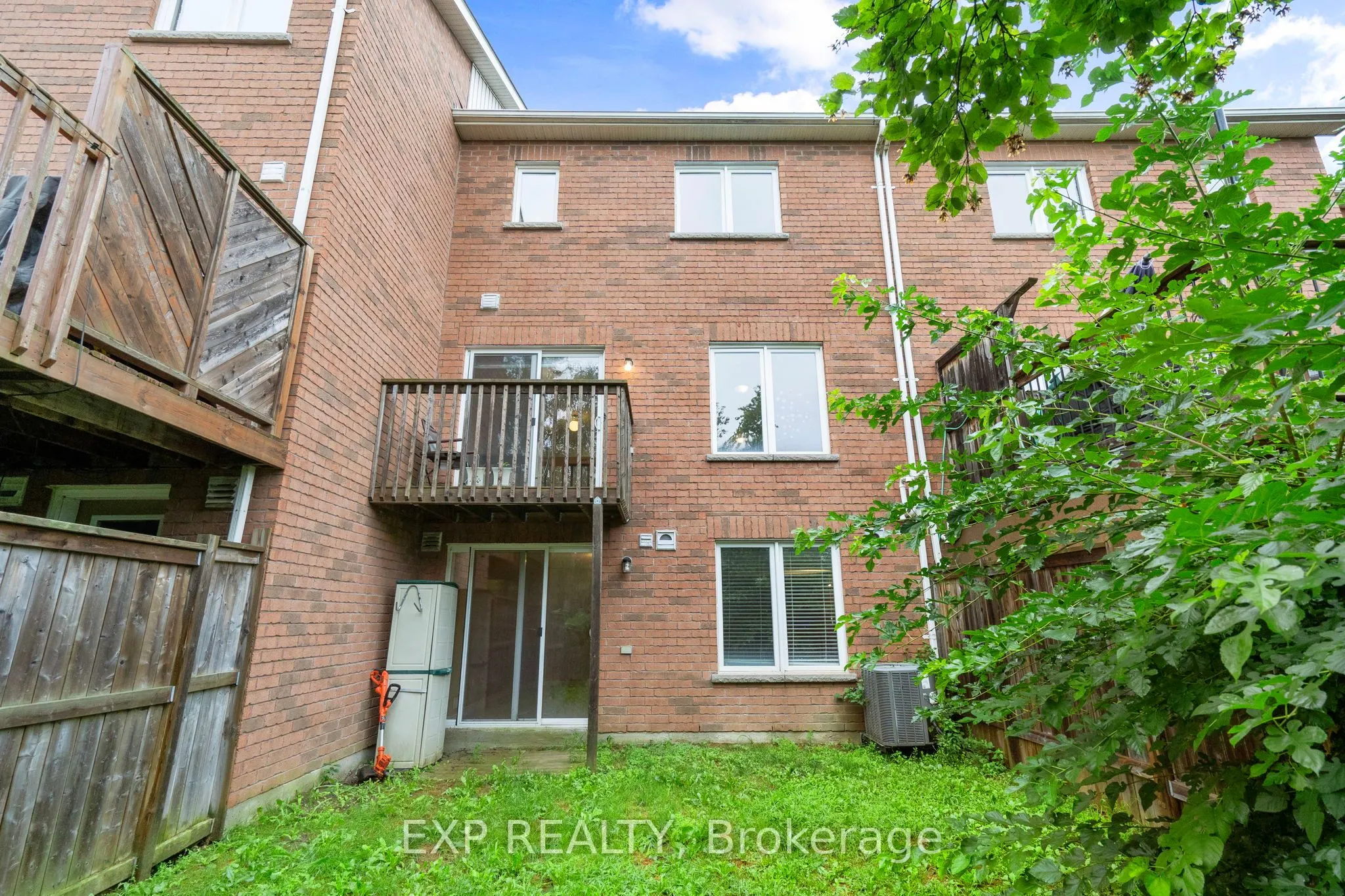 715 Grandview Street N, #19