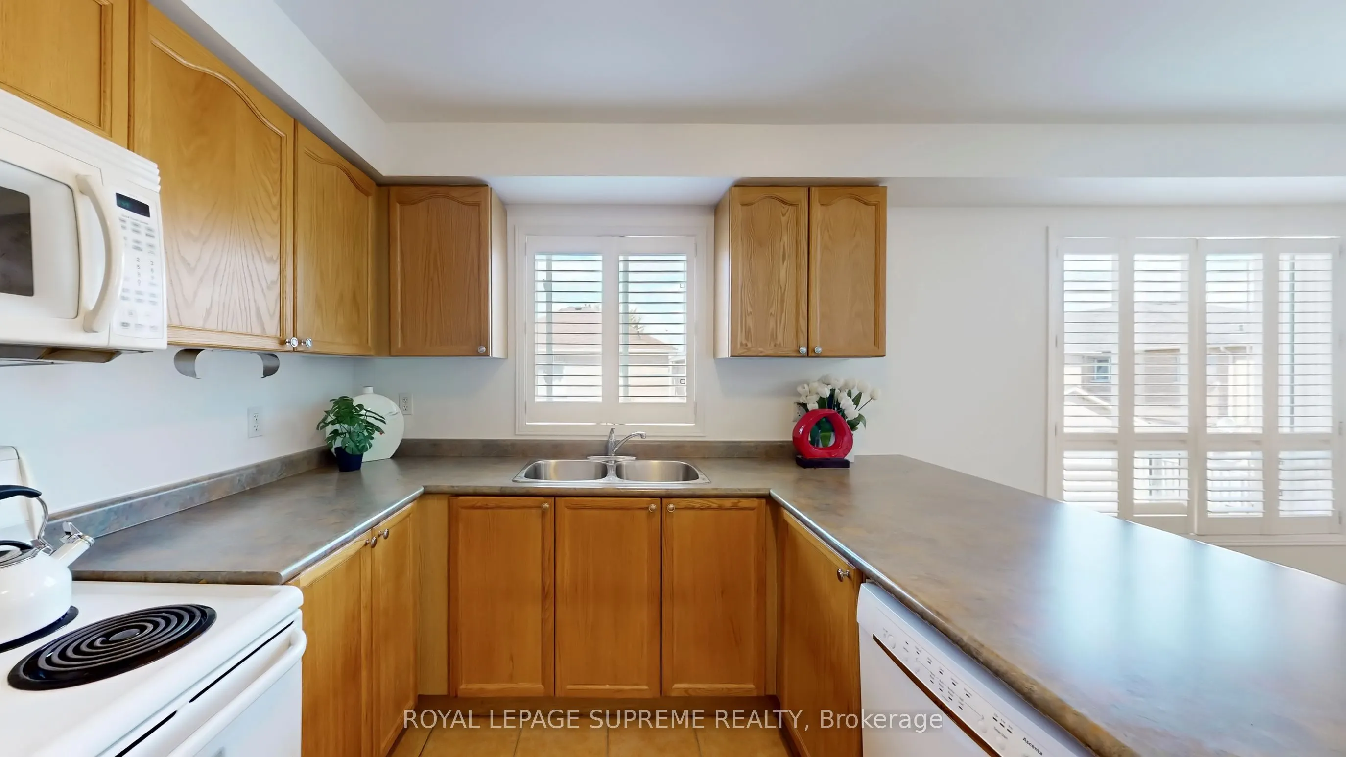 32 Flatfield Terrace