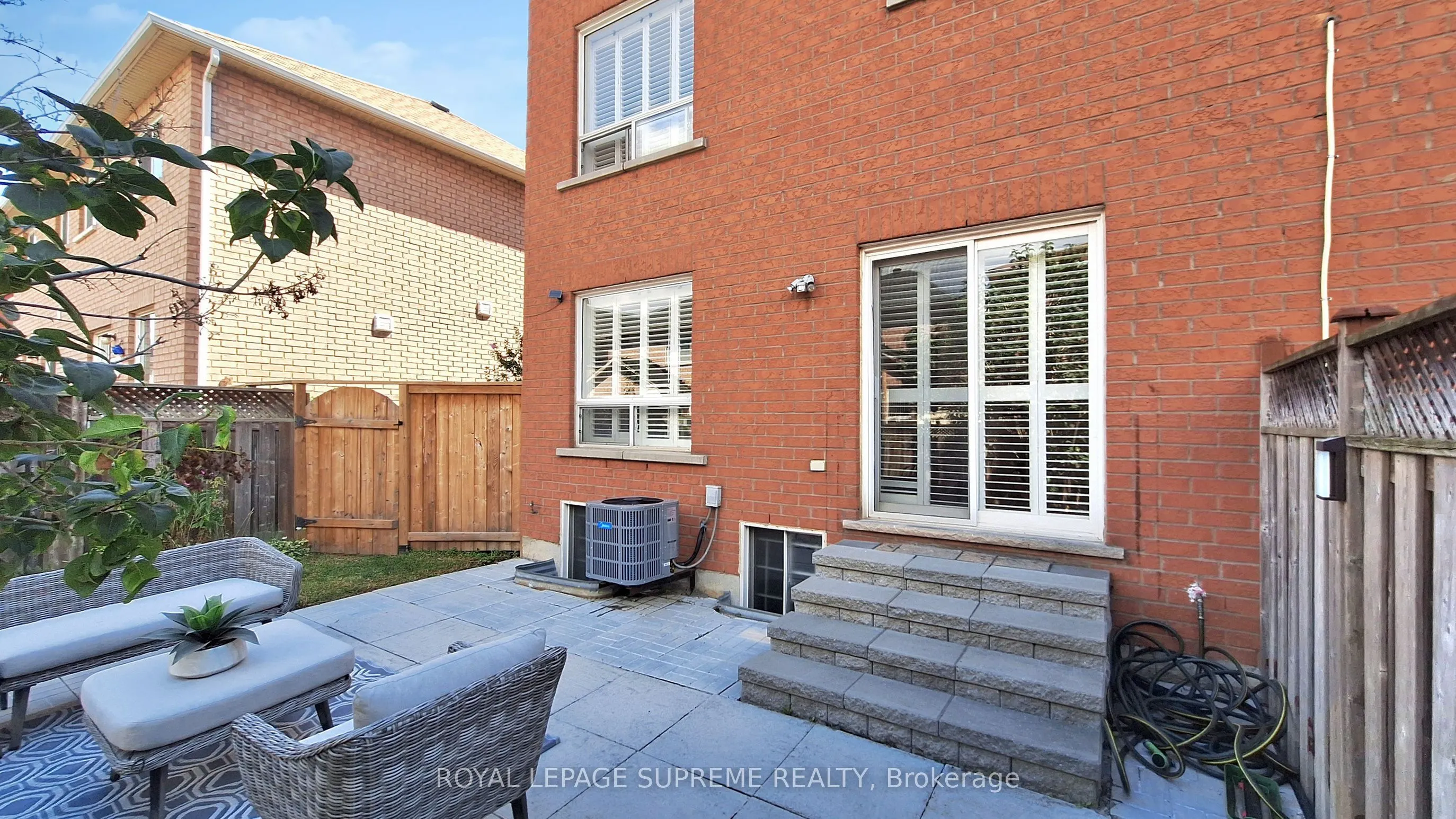 32 Flatfield Terrace