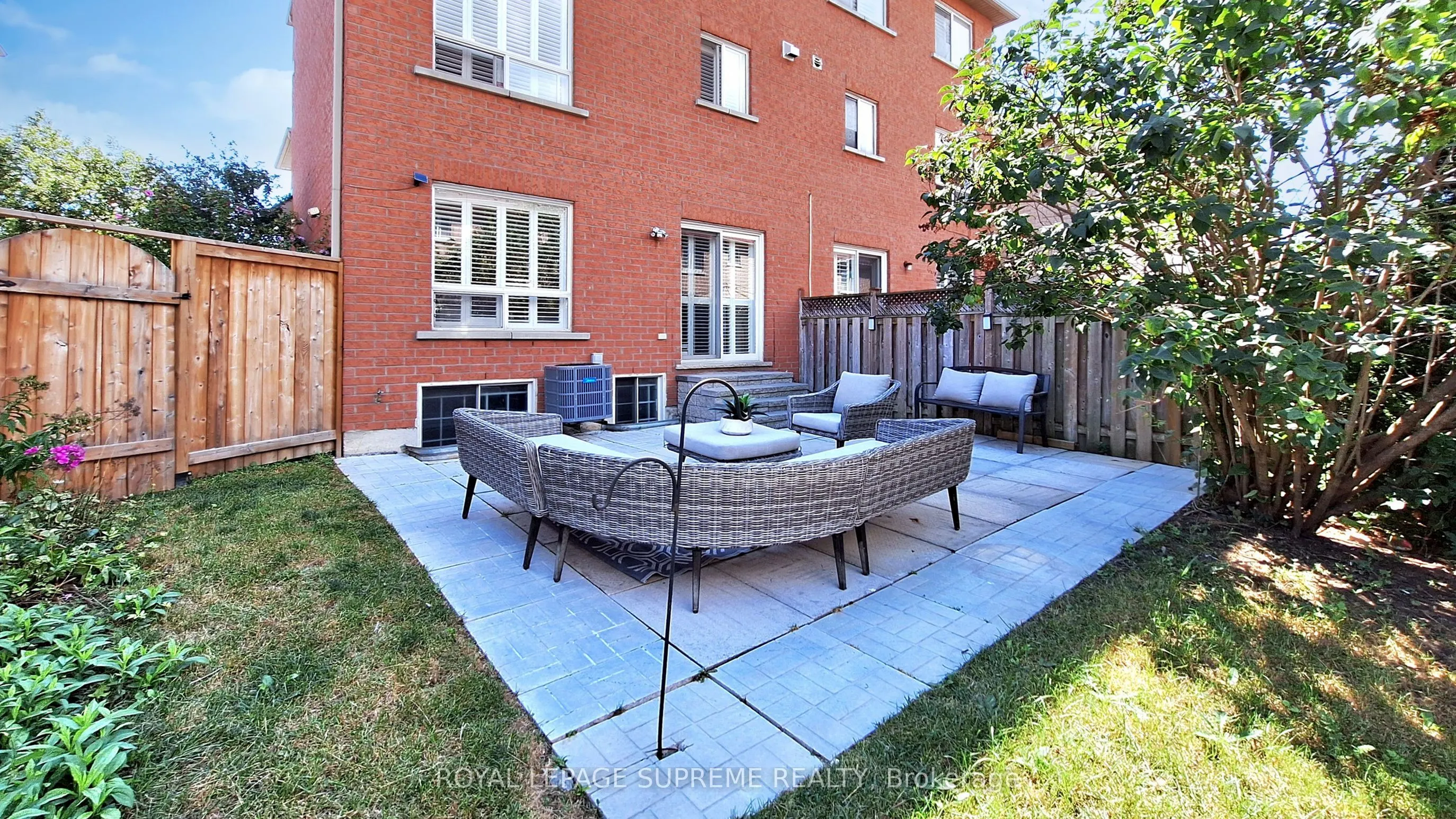 32 Flatfield Terrace