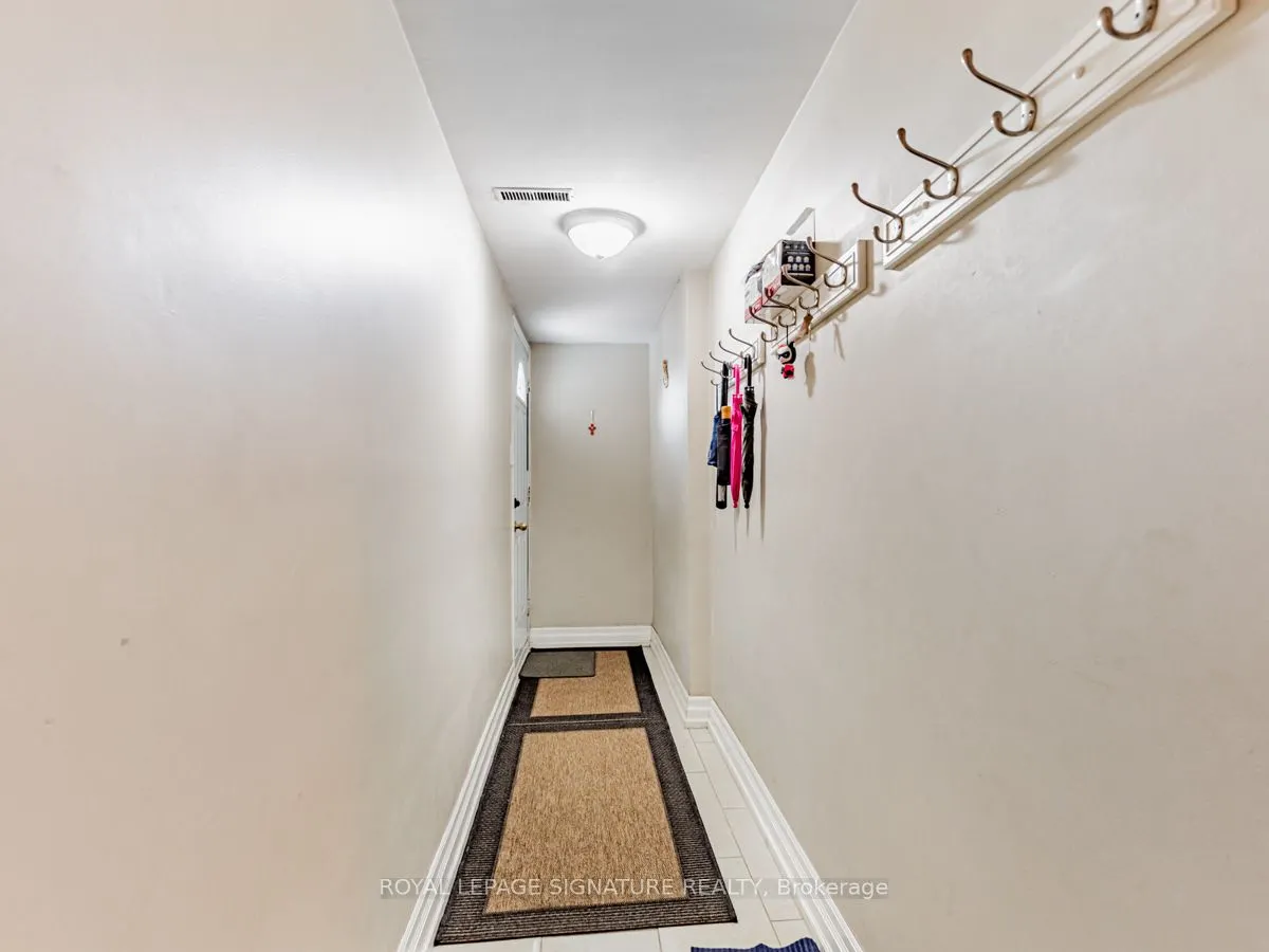 193 Fairglen Avenue, #Lower