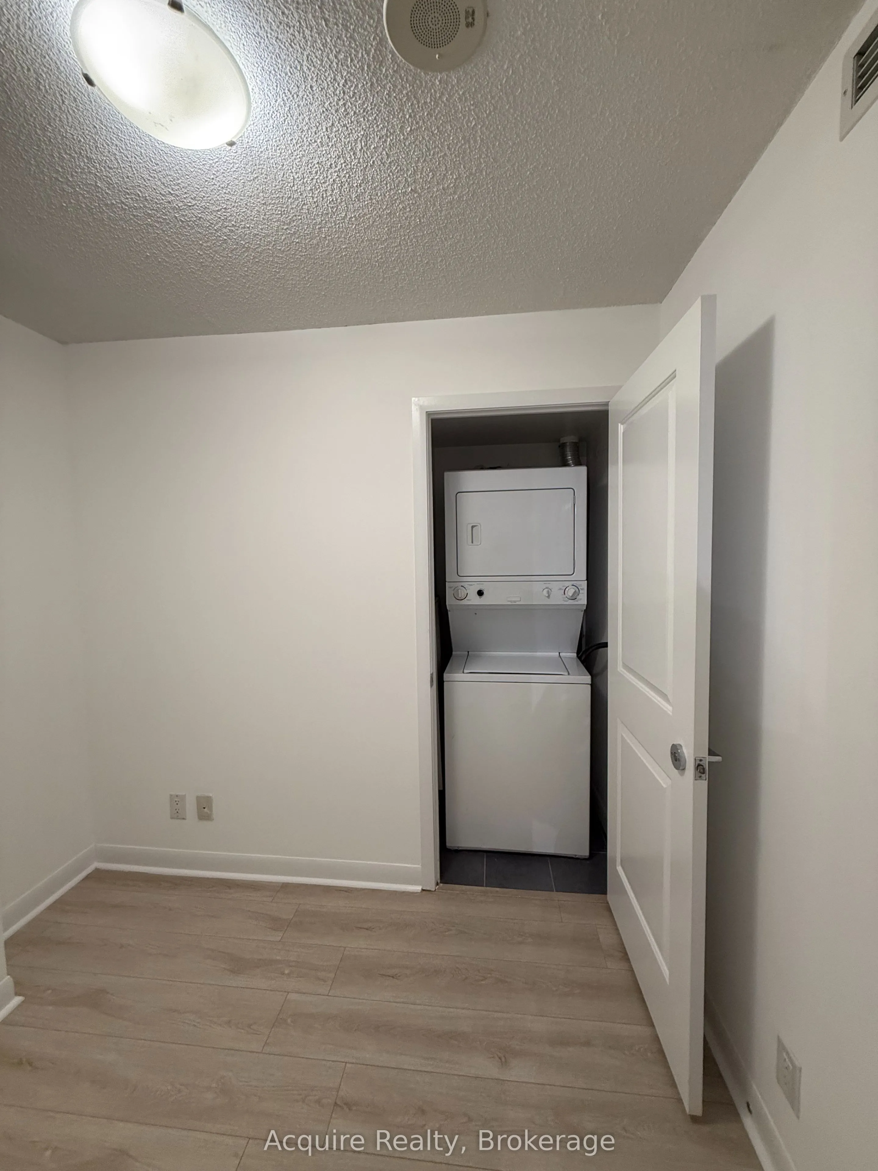 190 Borough Drive, #1203
