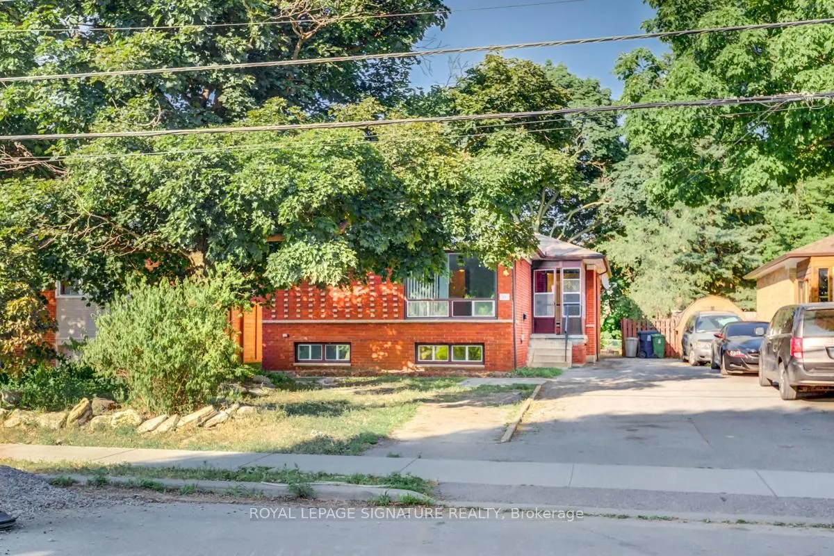 71 Wishing Well Drive, #Upper