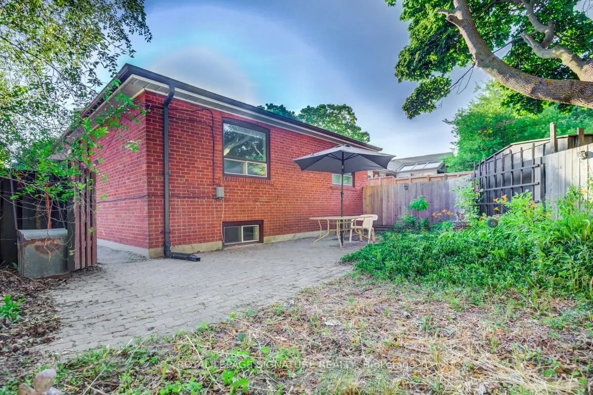 71 Wishing Well Drive, #Upper