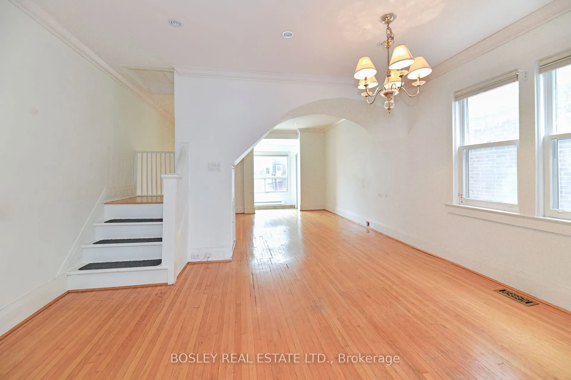 12 Amroth Avenue