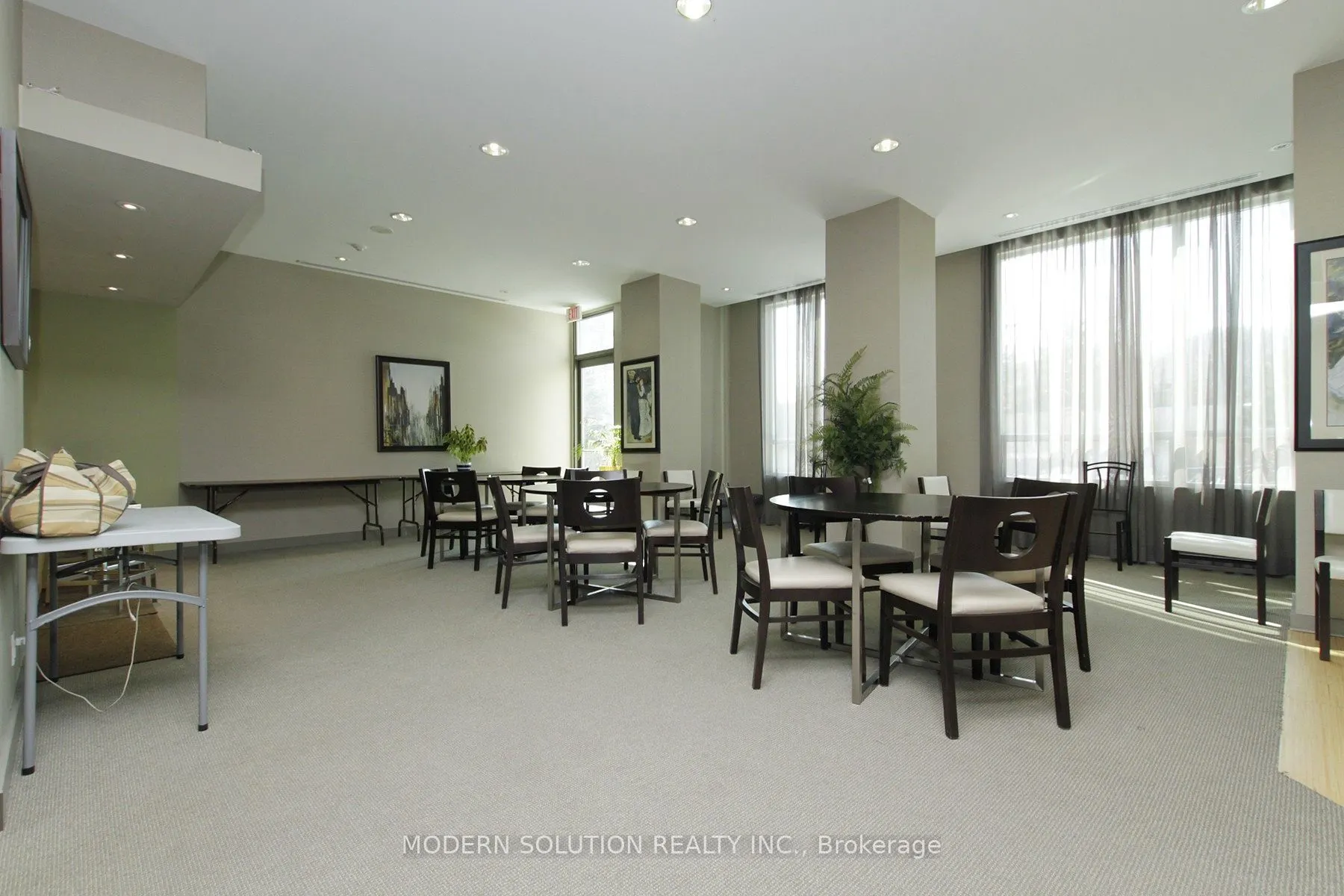 68 Grangeway Avenue, #616