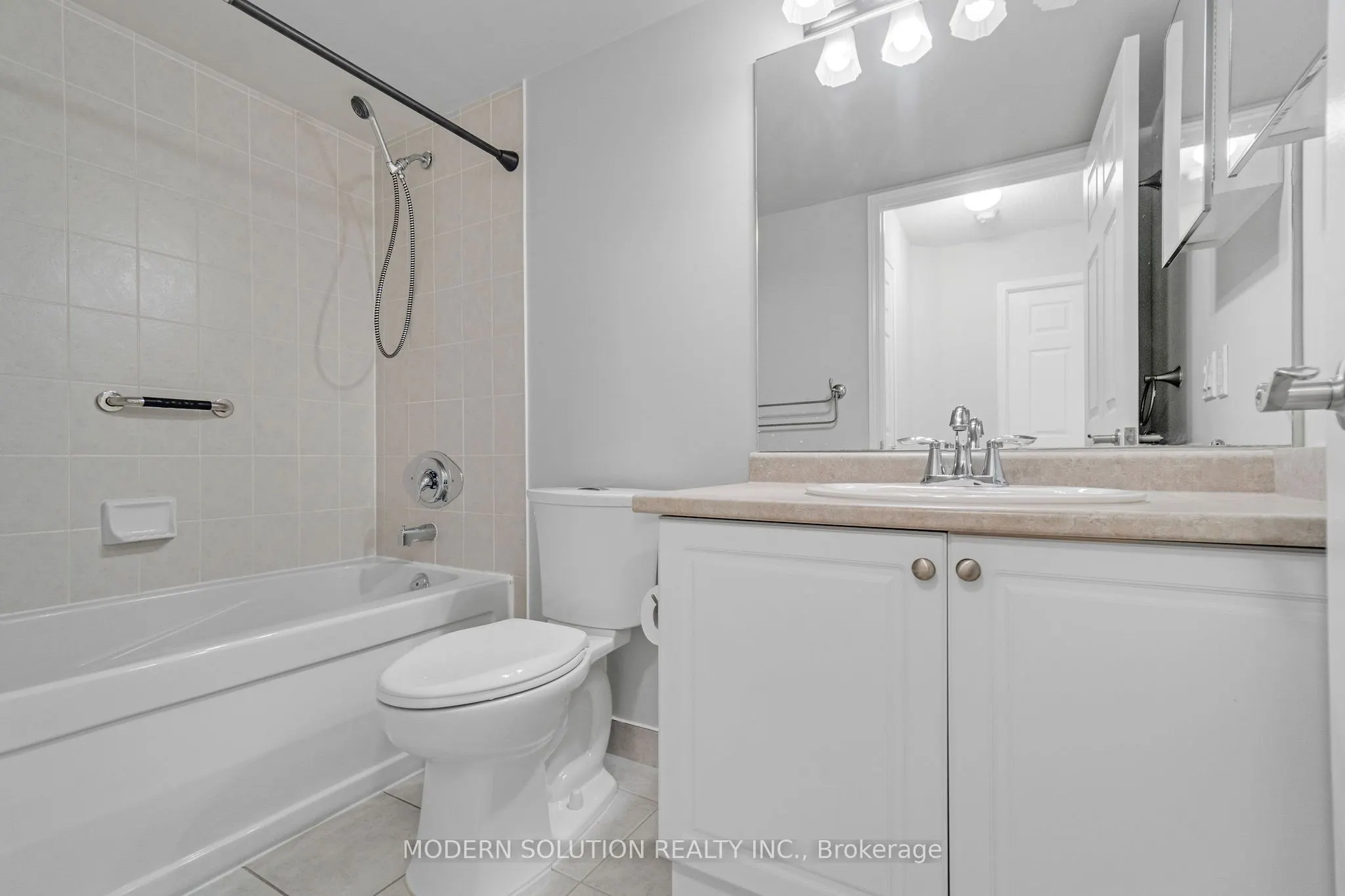 68 Grangeway Avenue, #616