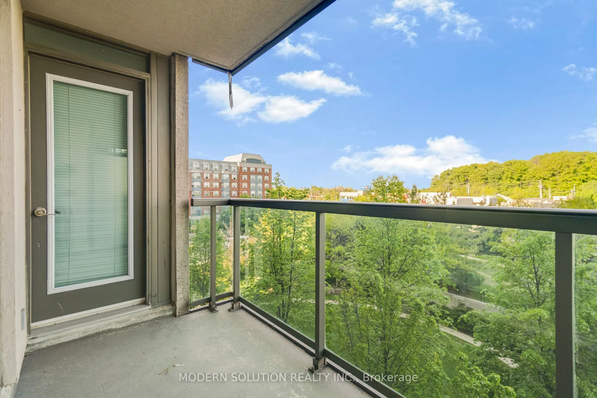 68 Grangeway Avenue, #616