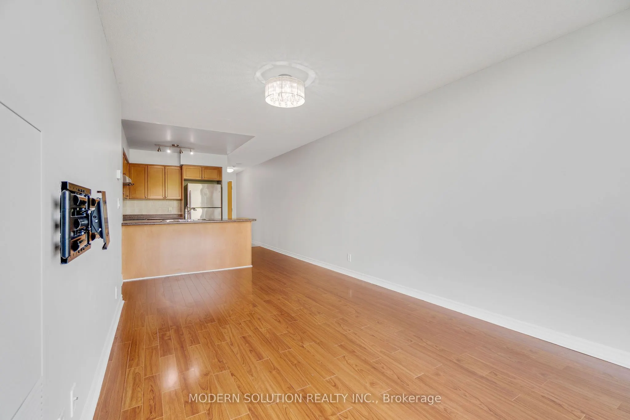 68 Grangeway Avenue, #616